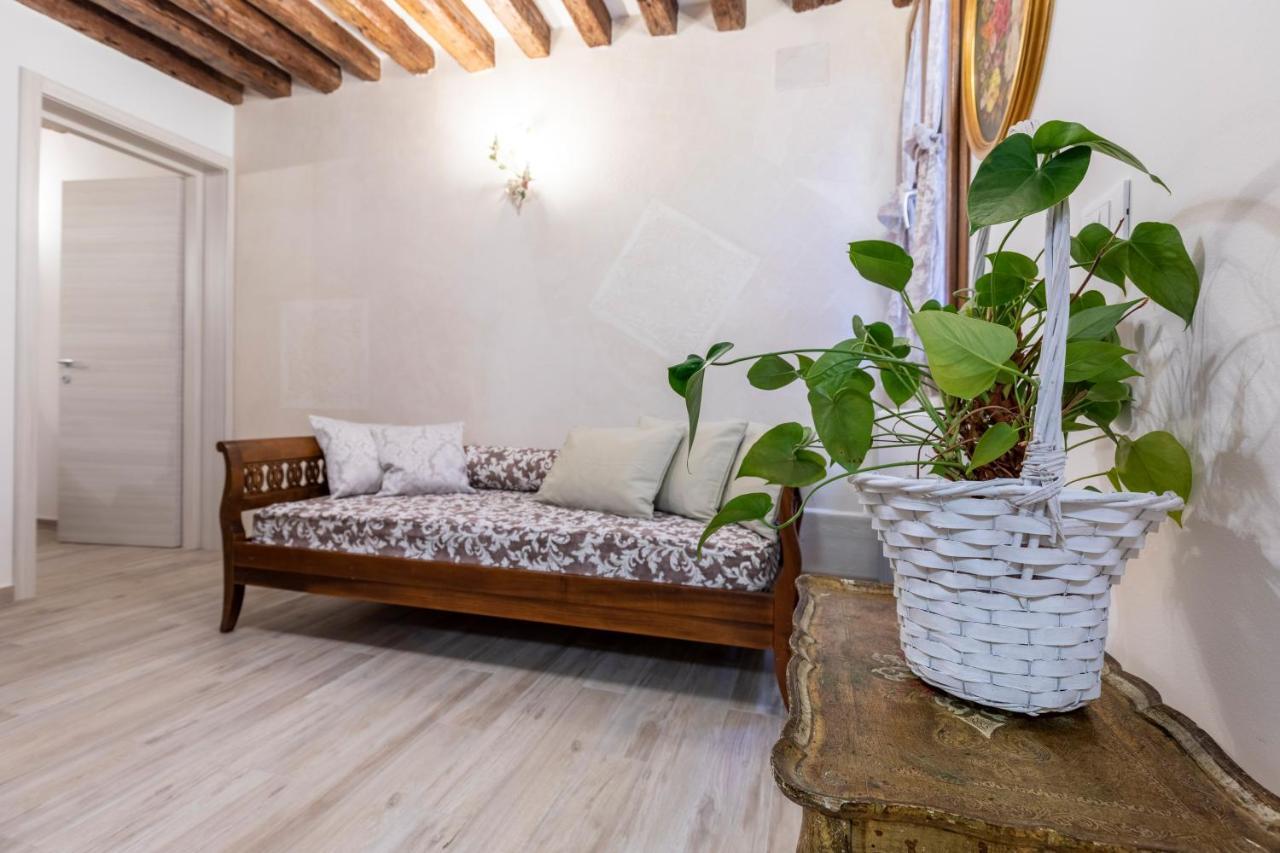 Apartment Downtown With Private Garden *