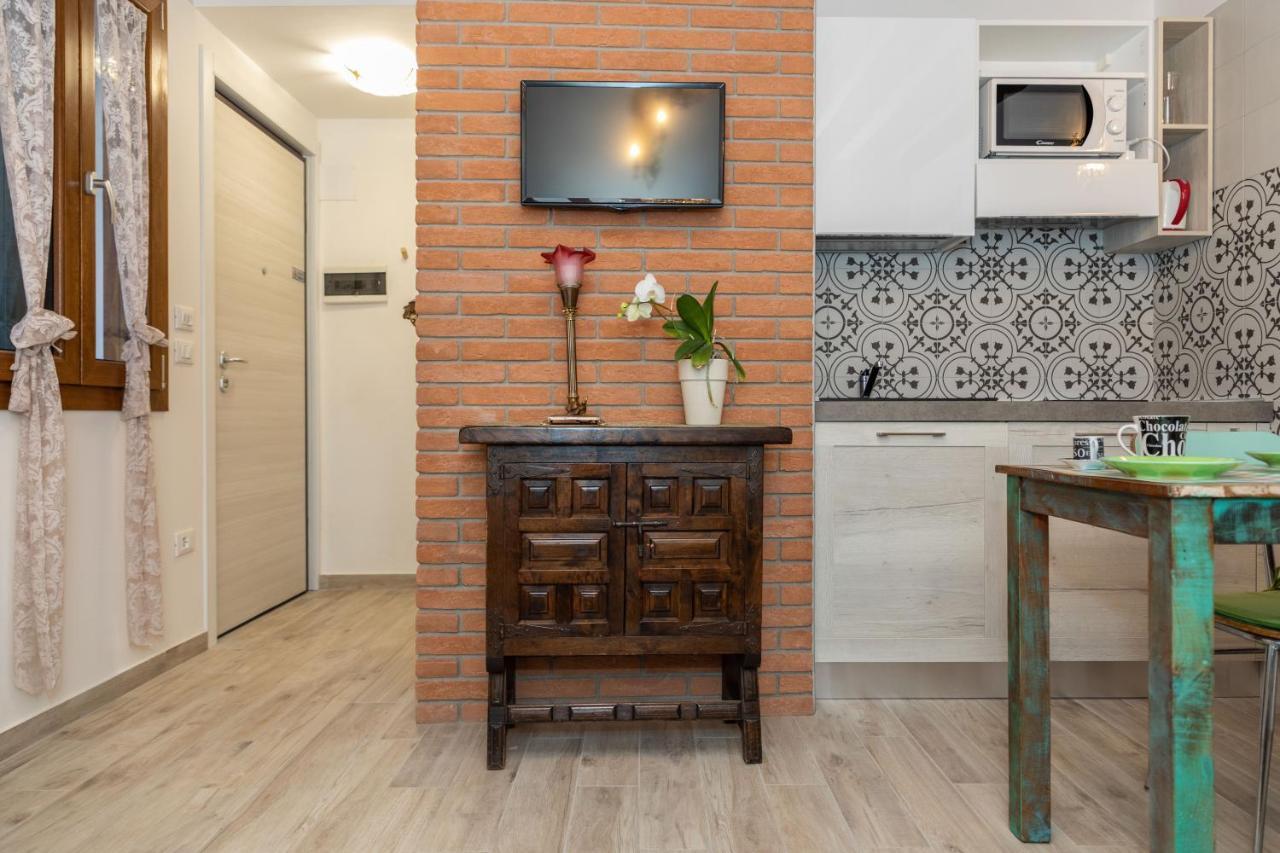 Downtown With Private Garden Apartment