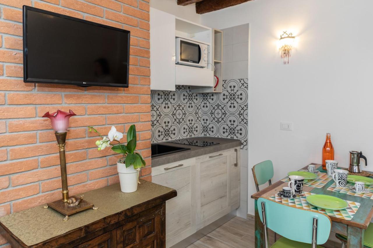 Downtown With Private Garden Apartment Venice