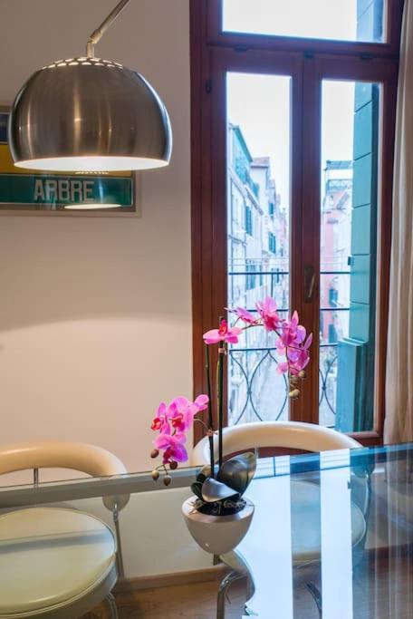 Stunning In The Heart Of Apartment Venice