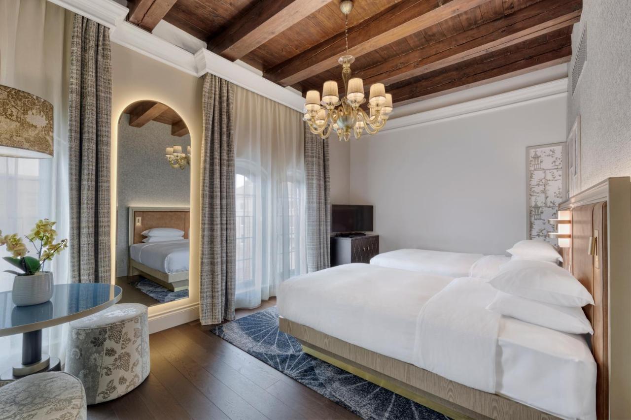Hotel Hilton Molino Stucky 5*