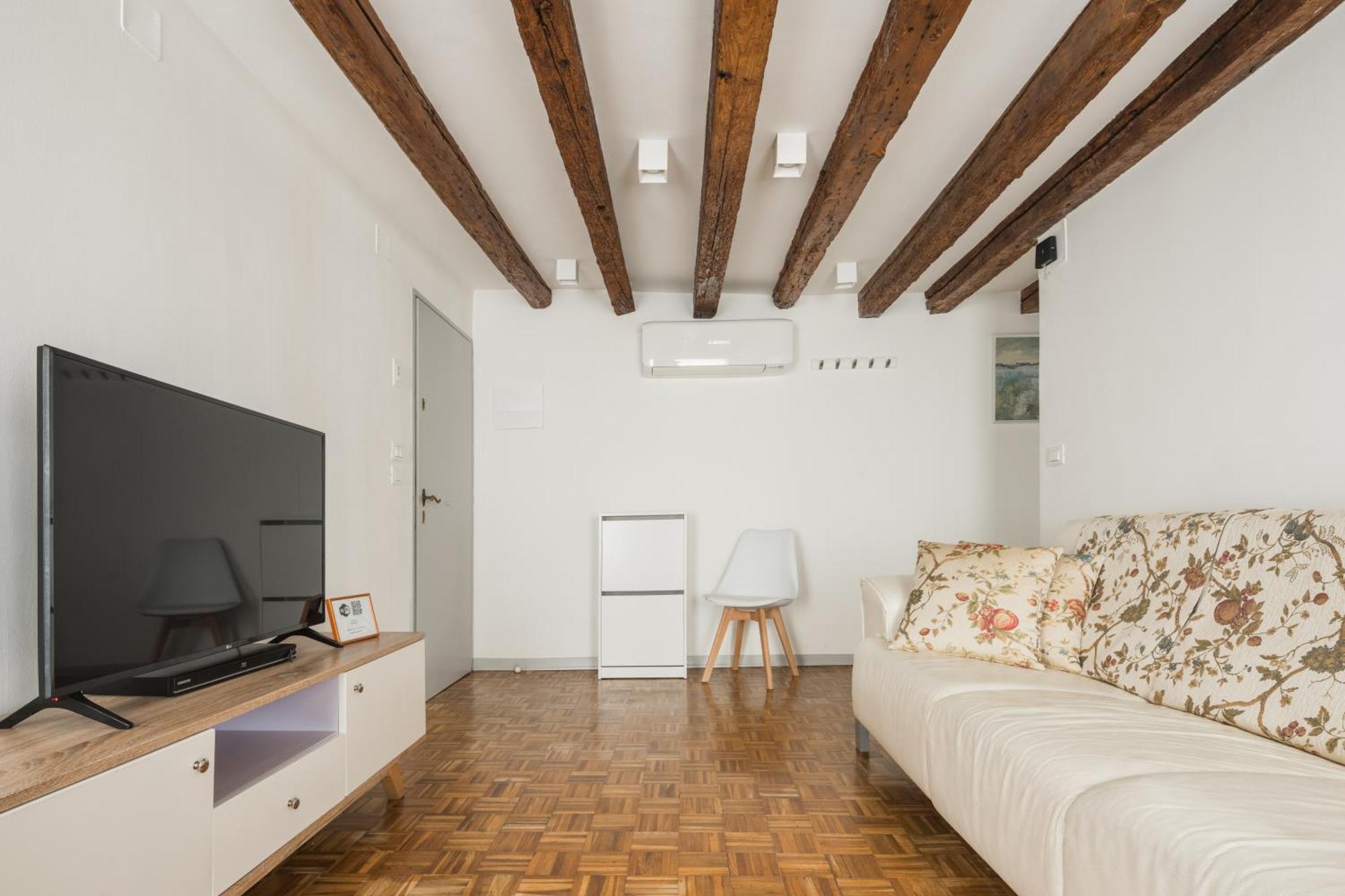 Goodwind Apartment