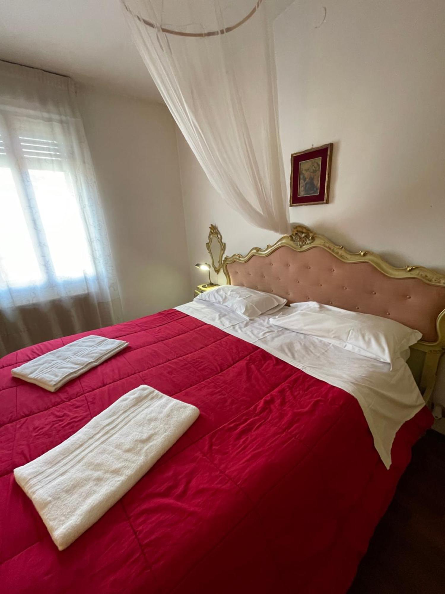 Royal Apartment *