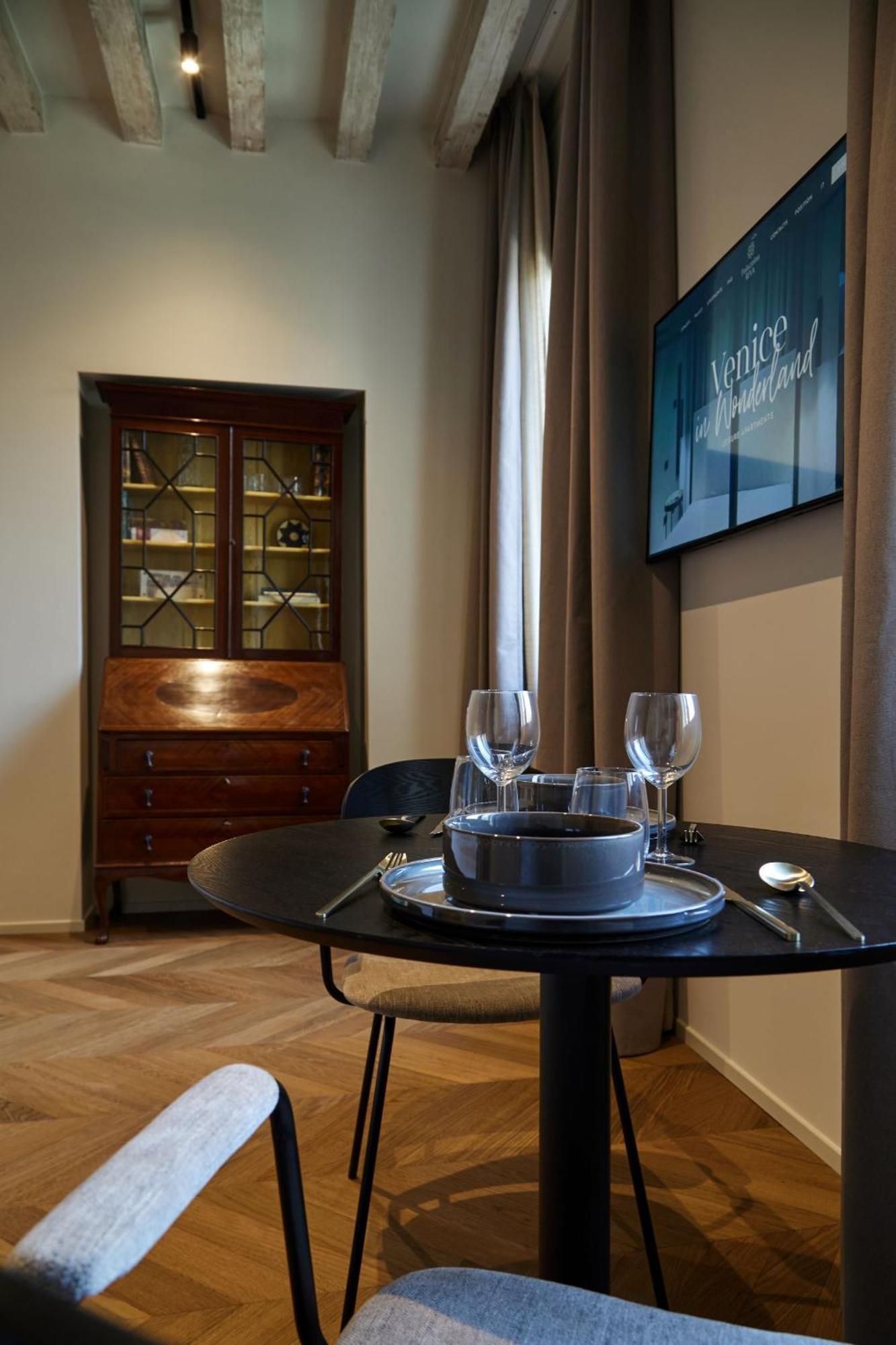 Palazzina Riva Apartment *