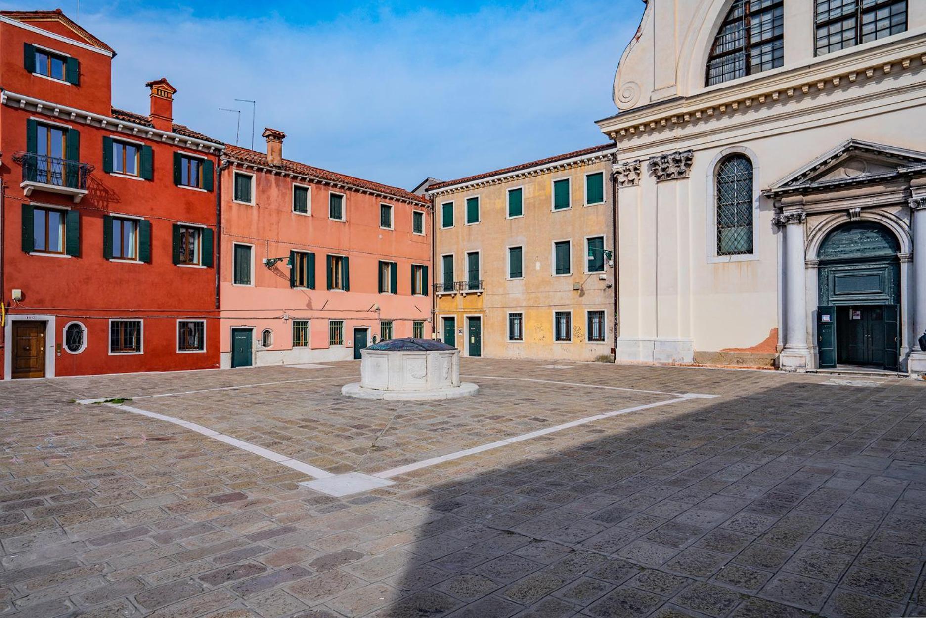 Dimora San Trovaso Enchanting Four-bedrooms Venice