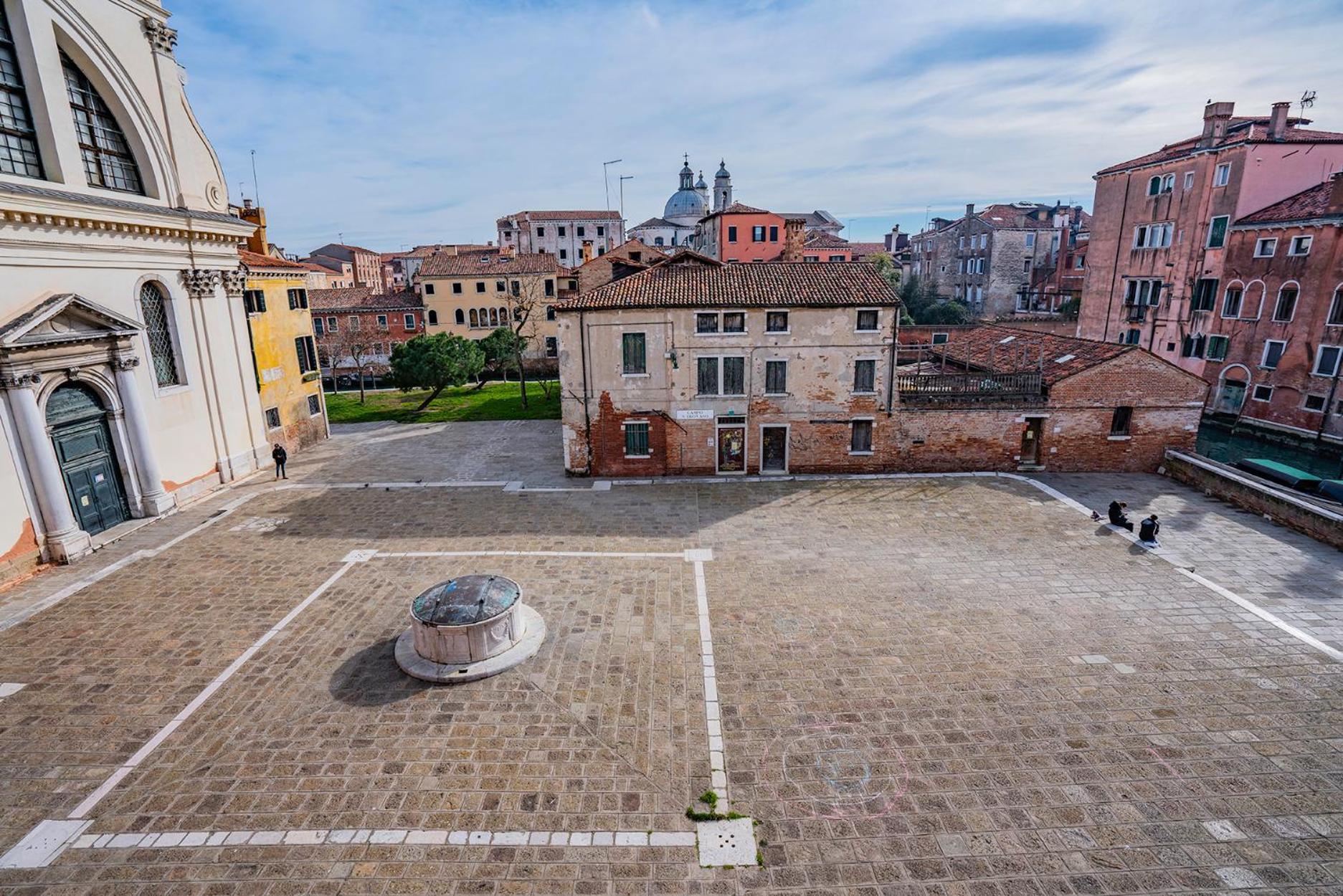Dimora San Trovaso Enchanting Four-bedrooms Apartment