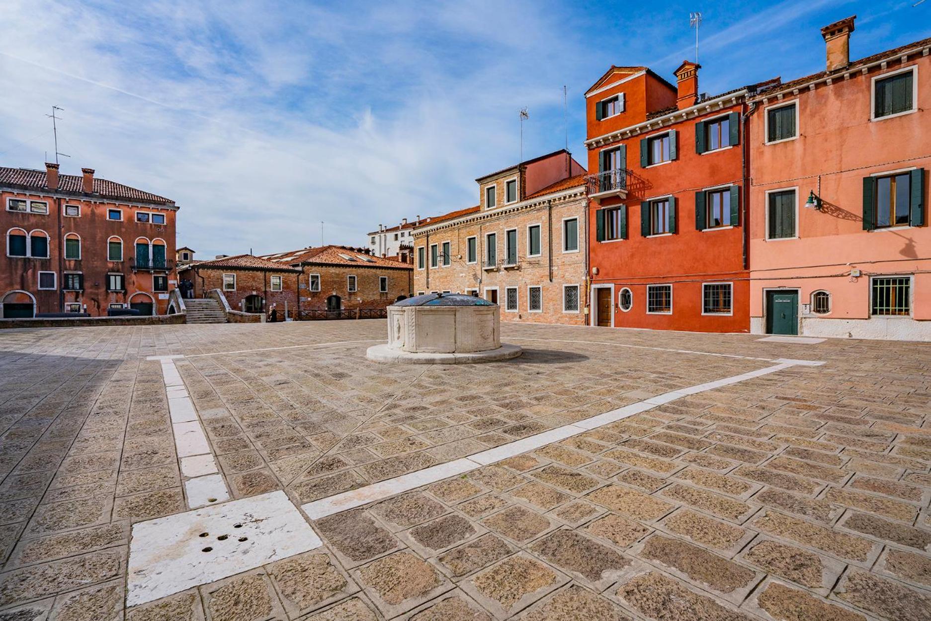 Apartment Dimora San Trovaso Enchanting Four-bedrooms Venice