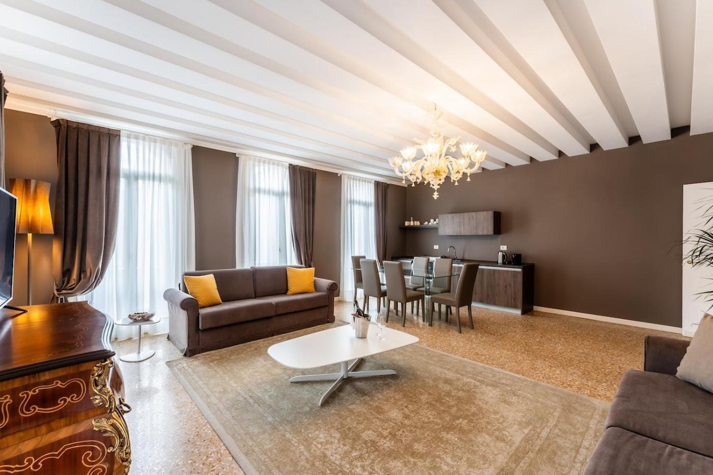 San Teodoro Palace - Luxury Apartments
