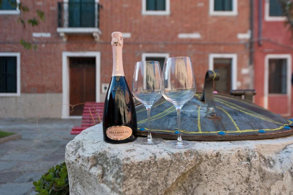 Ca' Ferrando, Brand New Apartment, Experienced Host! Venezia
