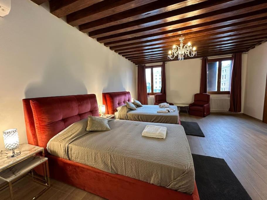 Luxury Suites Acomodação com café da manhã  *