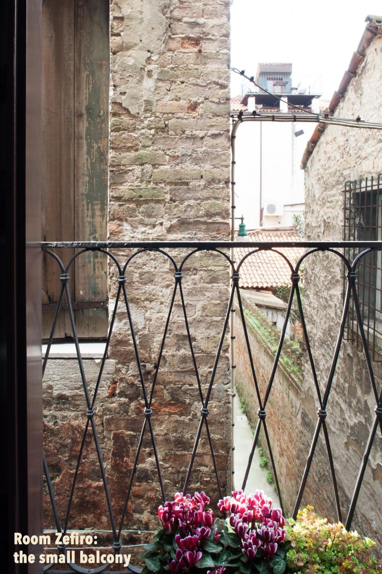 Aria E Luce A Venice