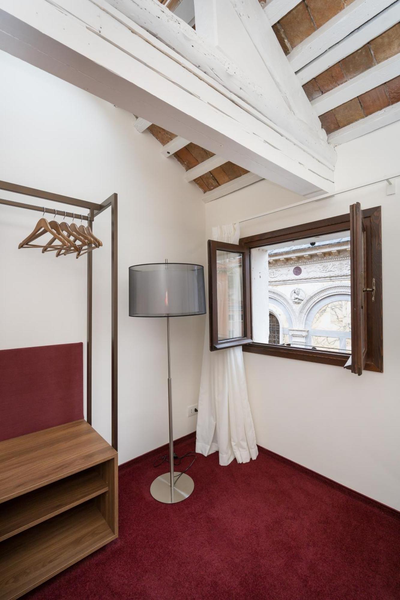 Palazzo Miracoli Apartamento