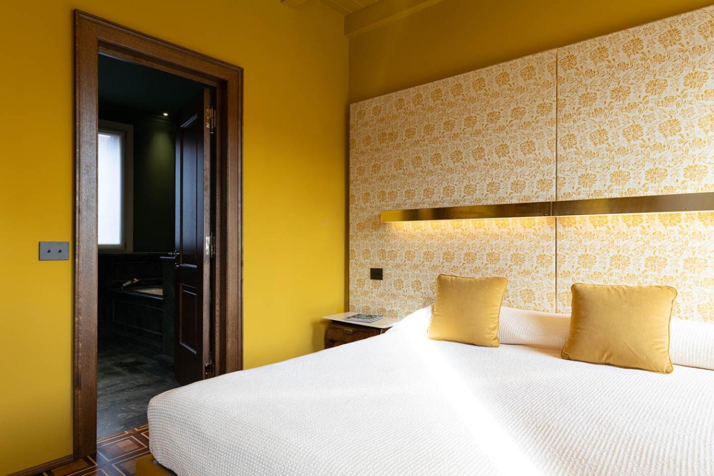 Dimora San Trovaso Enchanting Four-bedrooms * Venice