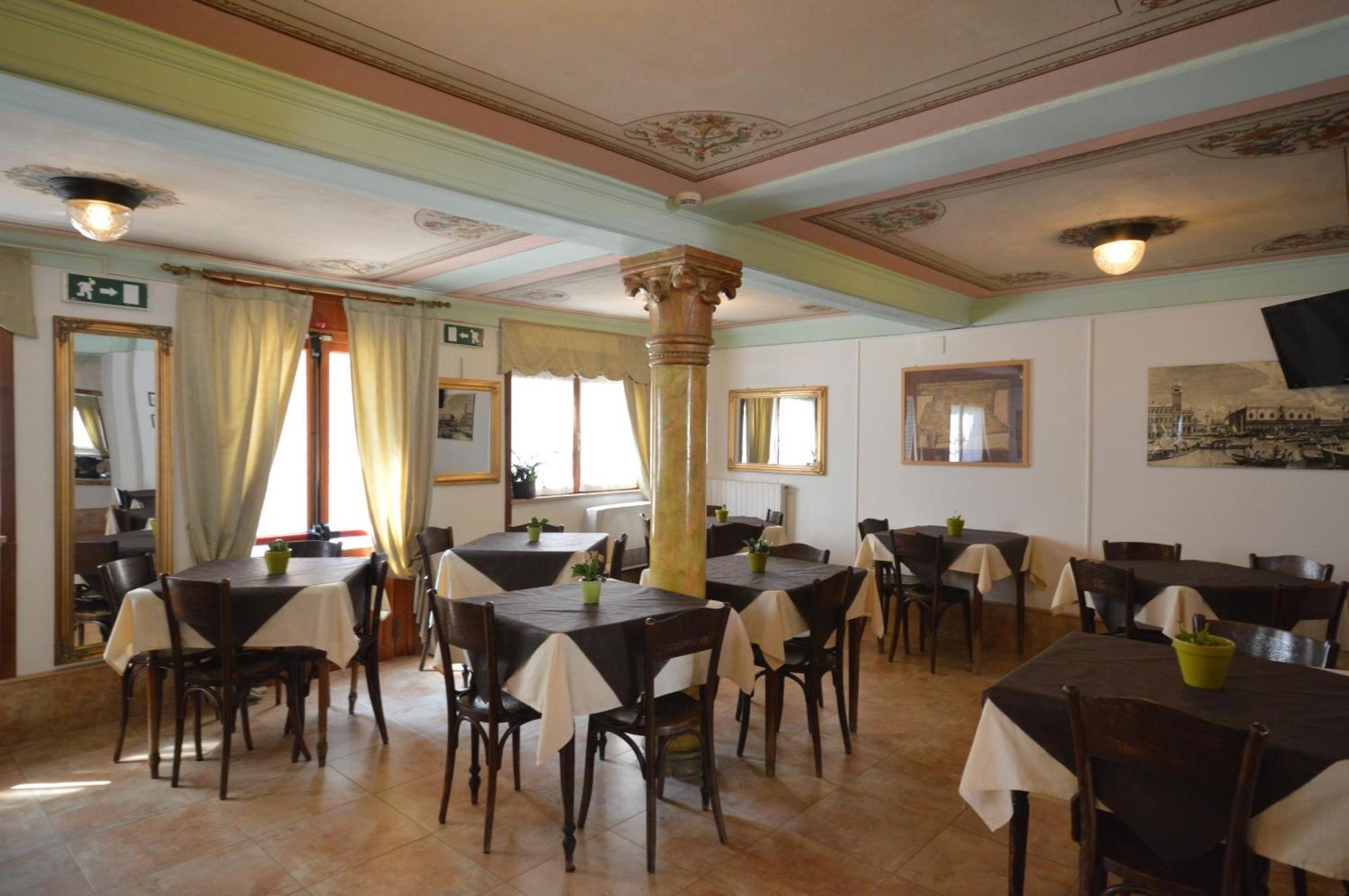 Aparthotel Marin *