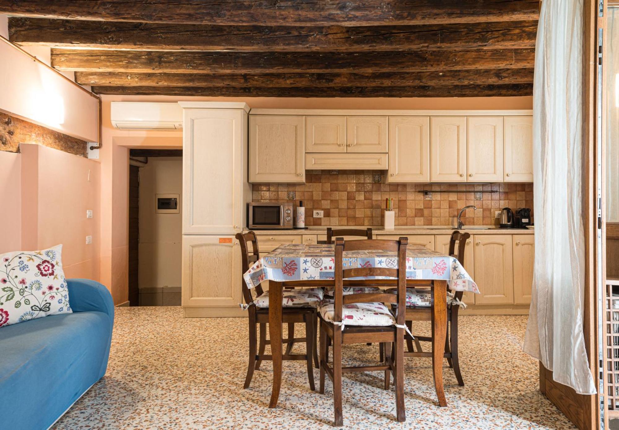 Apartment Lovely Flat With Canal View Near Rialto Bridge *
