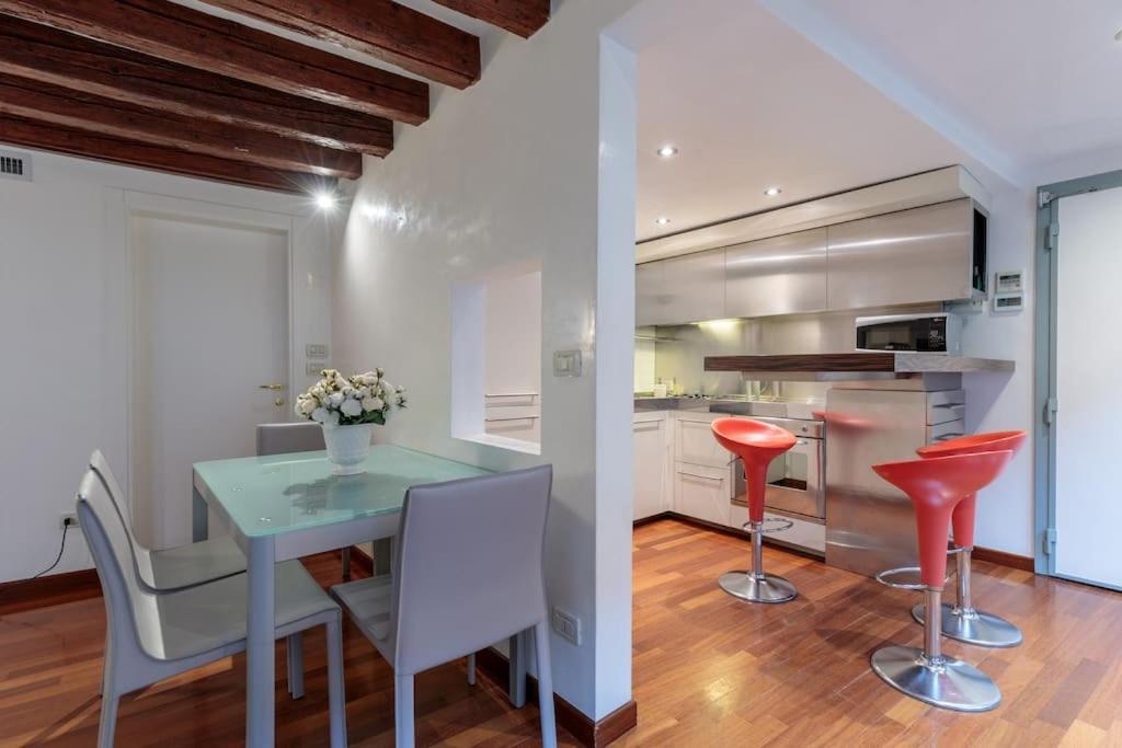 2 Min Da Piazza San Marco L-home Apartment