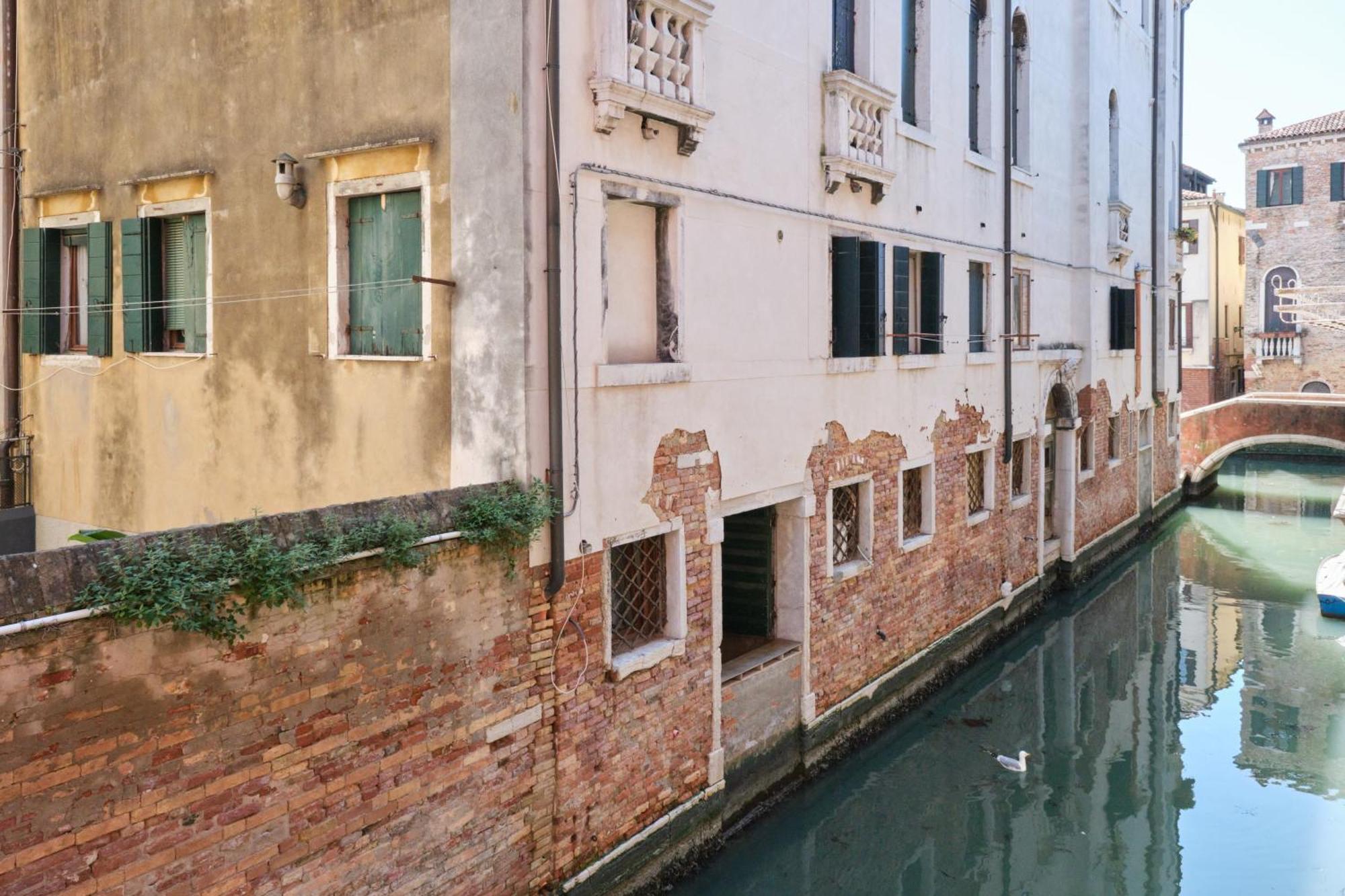 Lustraferi Venice