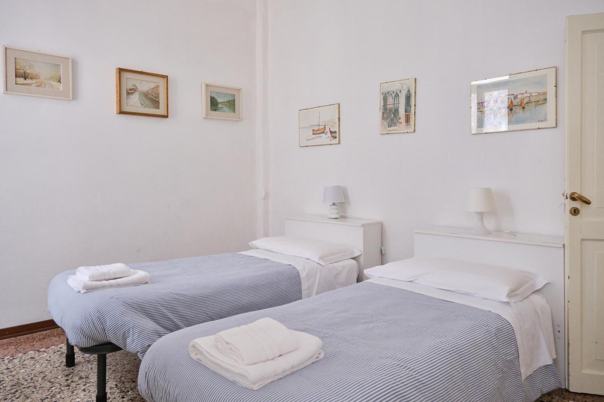 Apartment Lustraferi *