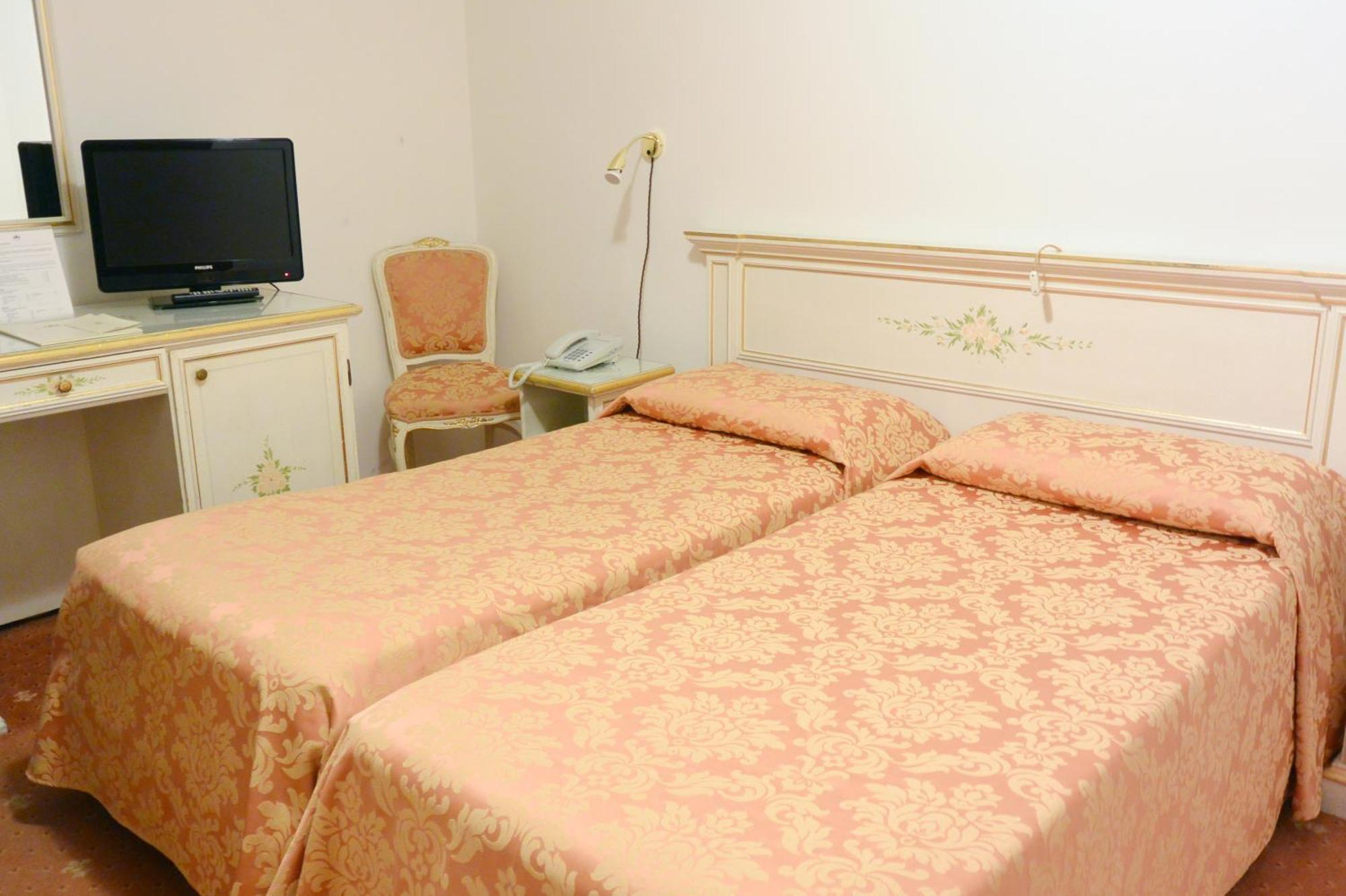 Ambassador Tre Rose 3* Venice