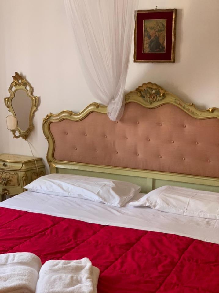Royal Apartment *