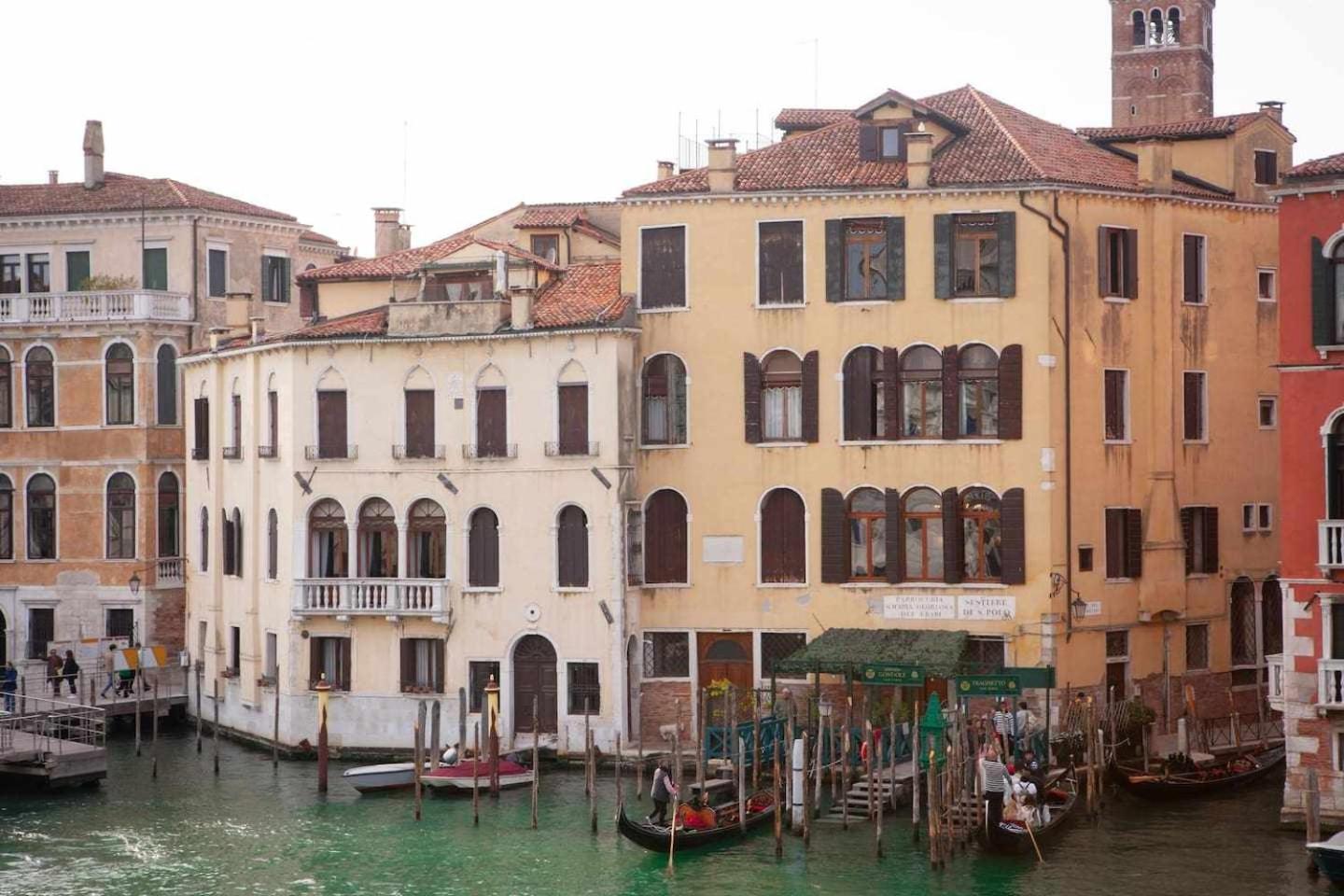 Do Leoni Apartment
