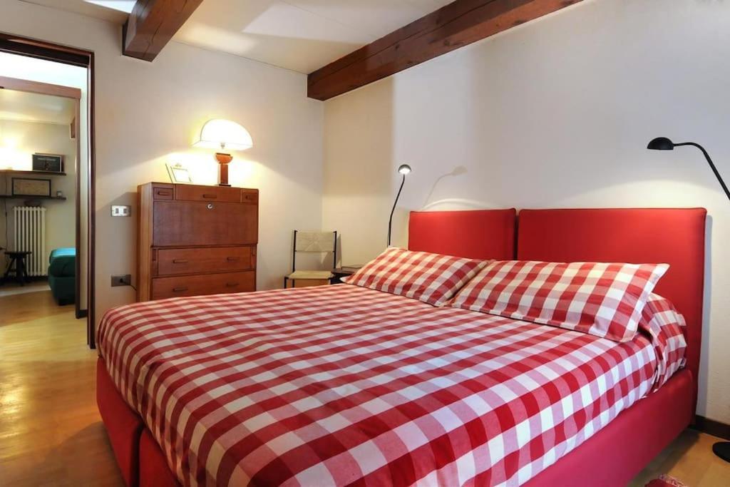 Ca' Della Tana Charming In Biennale Area Apartment *