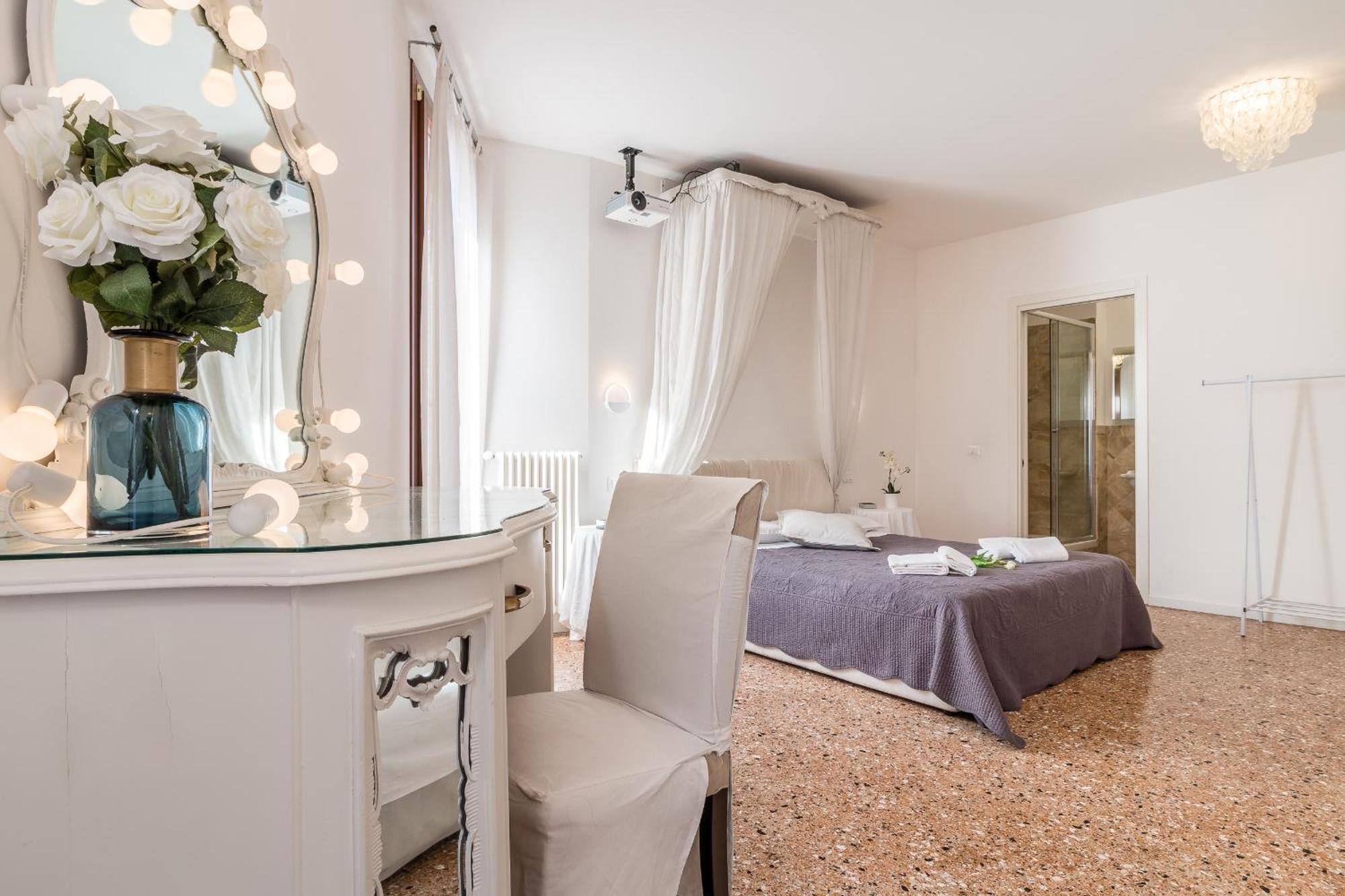 Palazzo Daponte By Lionhost Guest house Venice