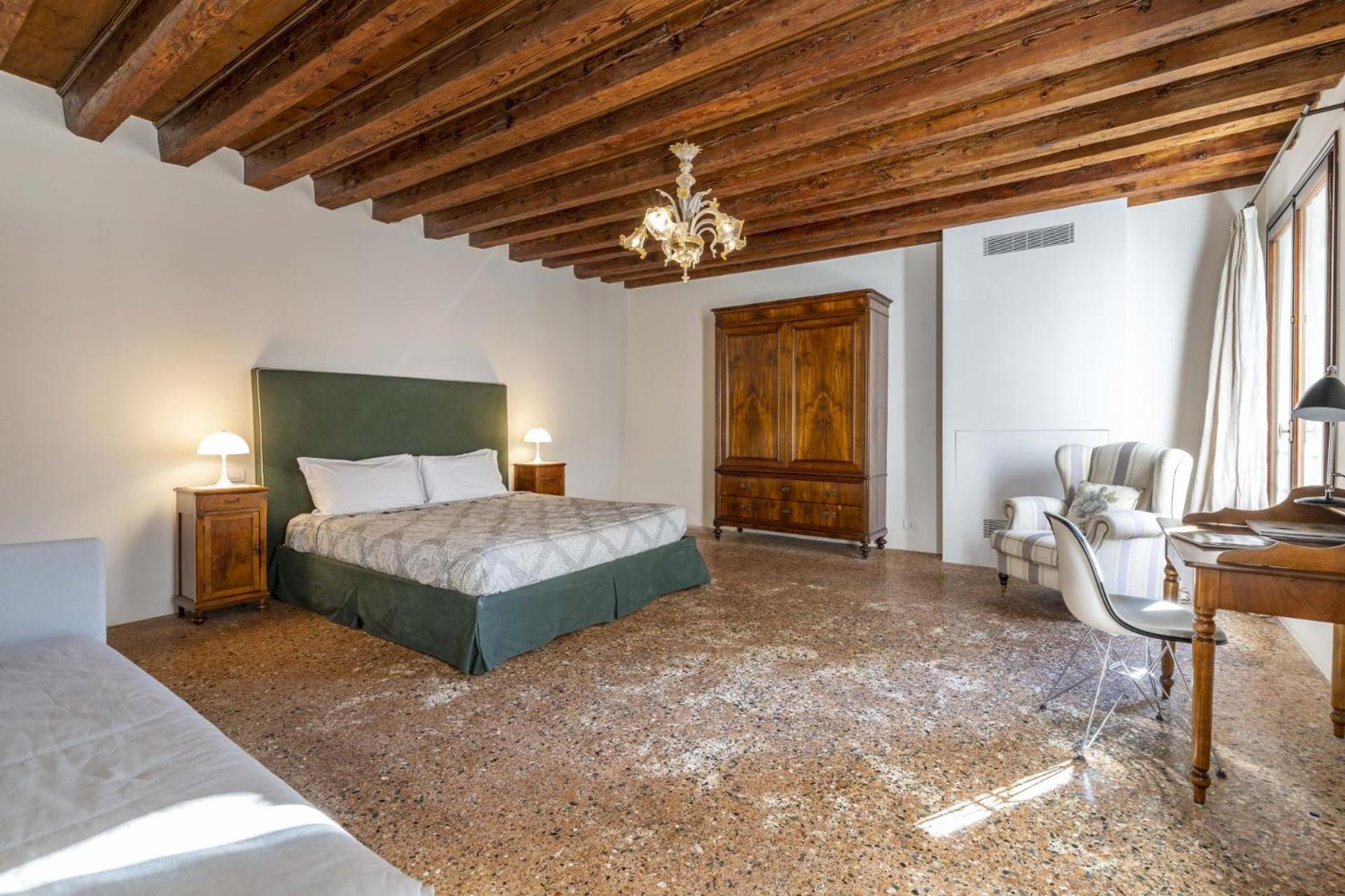 Sensale * Venice