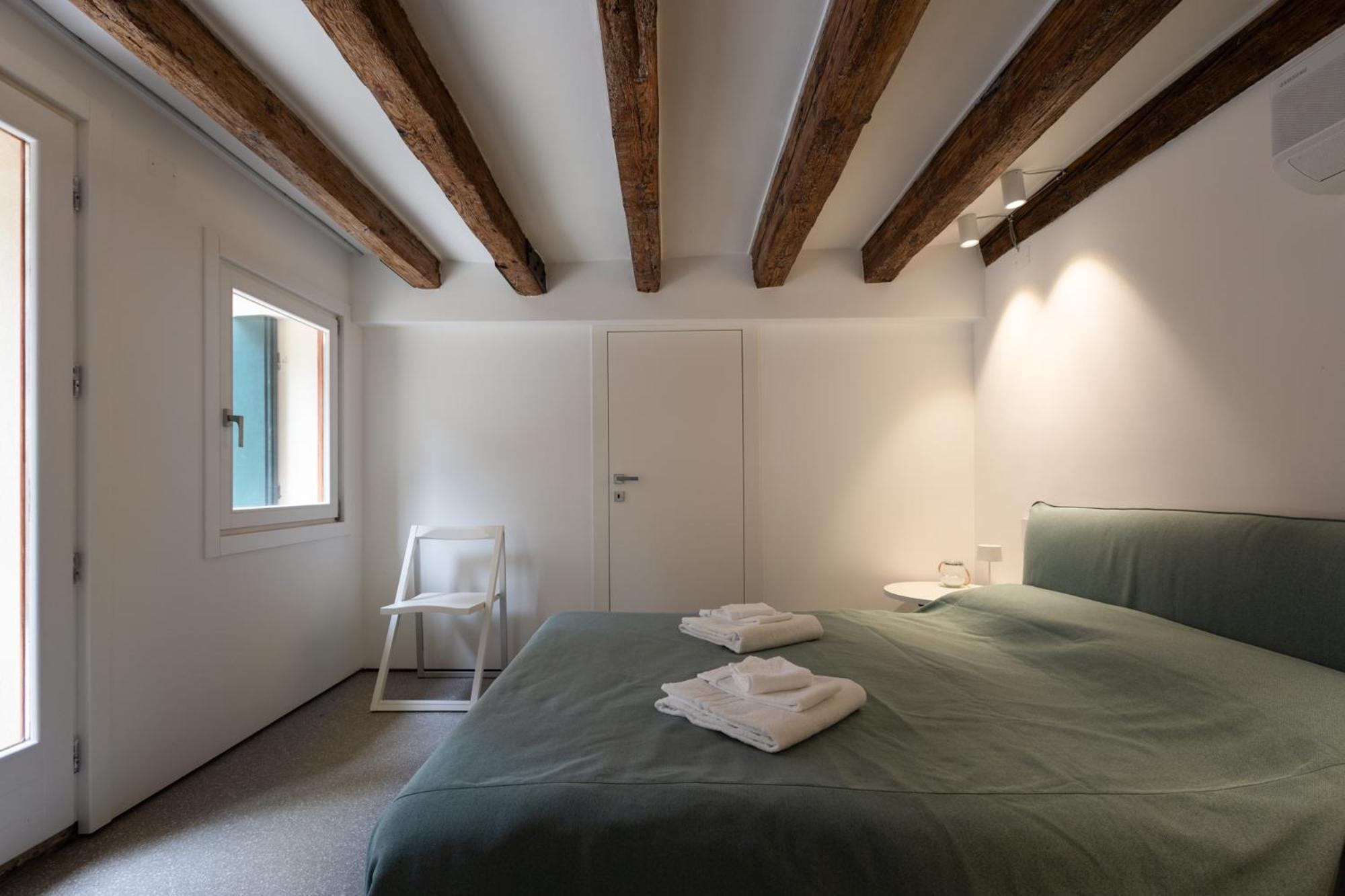 Peggy's Retreat Luxbotiquehome ~ Wifi + Patio Apartamento Veneza