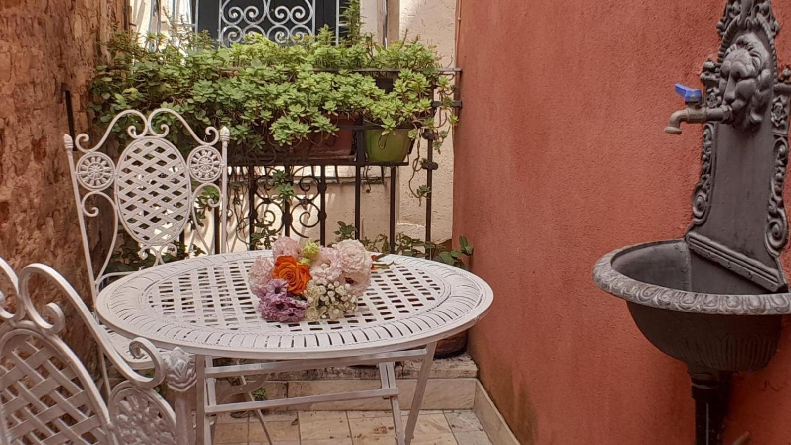 Apartment Little Miracles Terrace