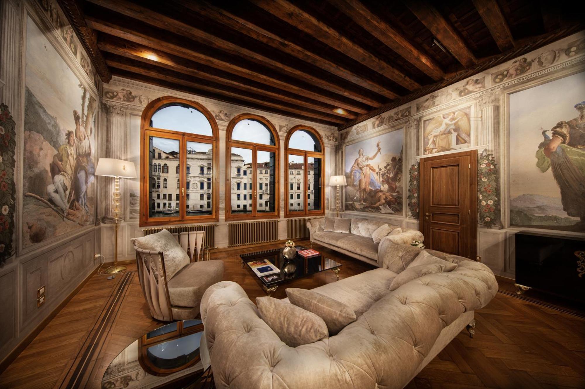 Do Leoni Apartment *