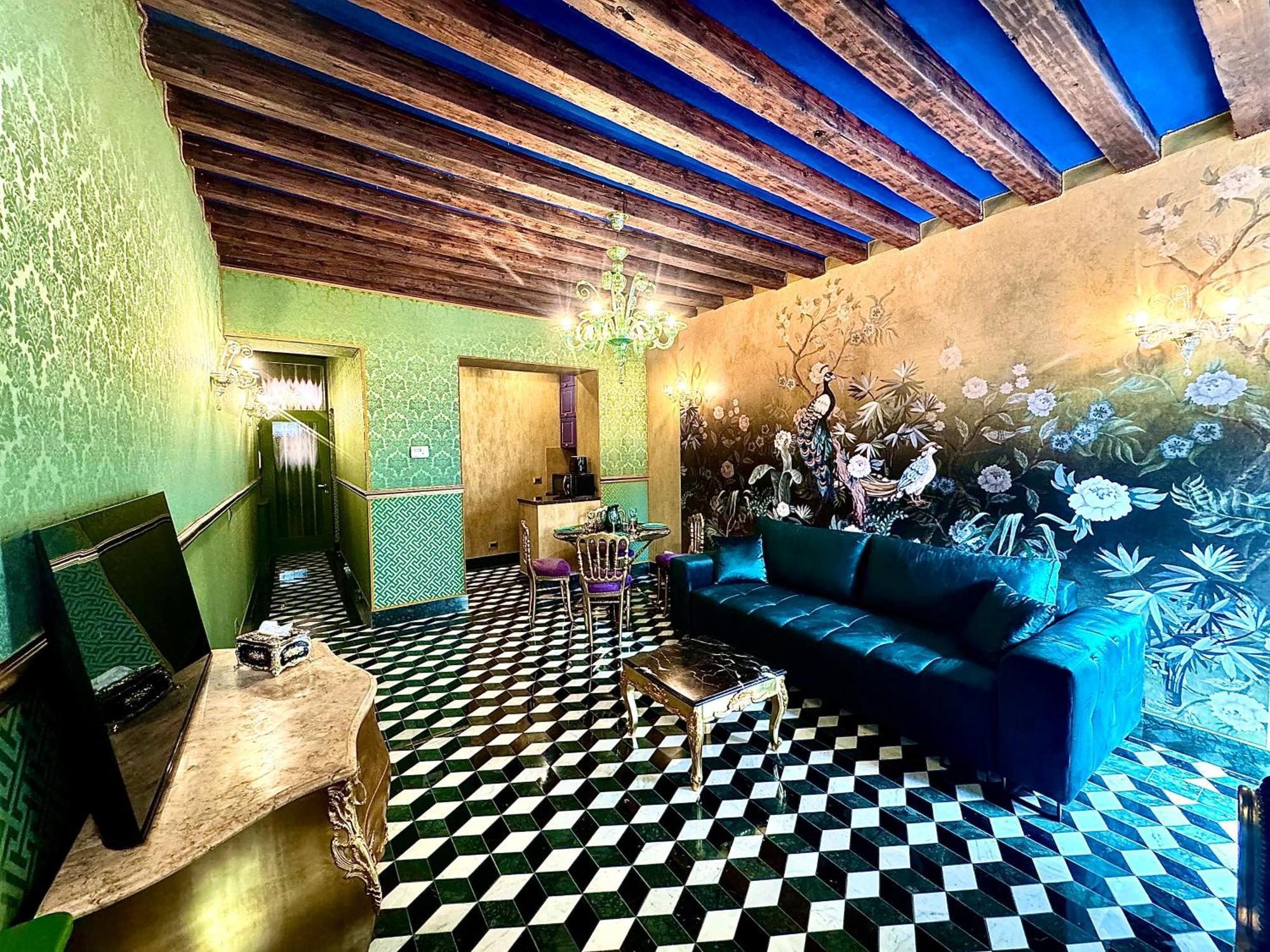 Apartment The Experience