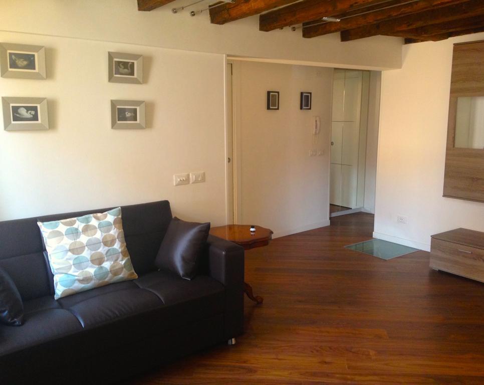 Apartment Casa Calle Frezzeria Venice