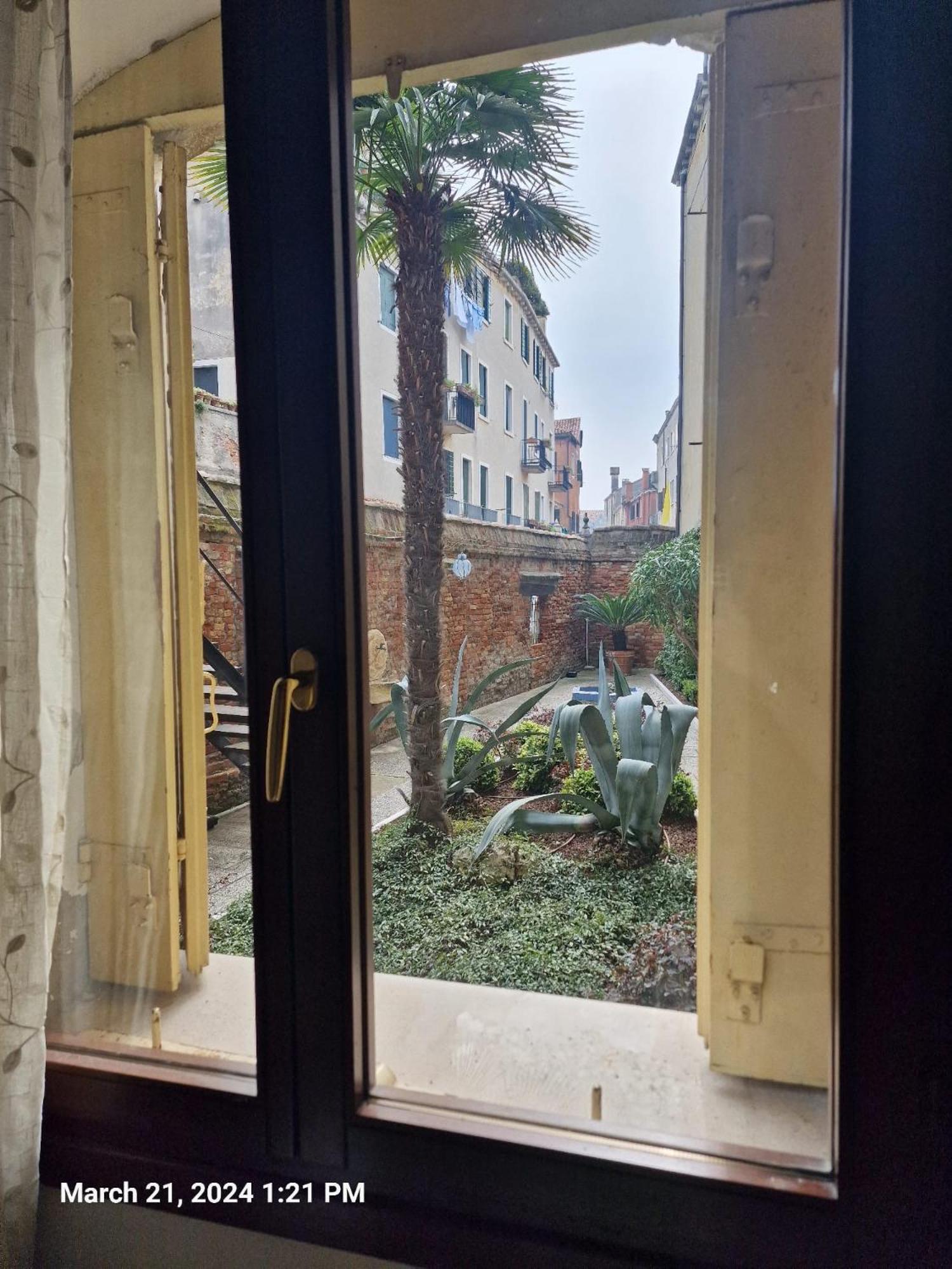 Apartment Venice Canal Venice