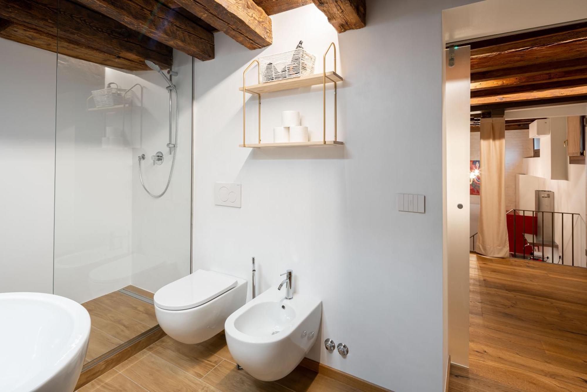 Palazzo Raspi - Private Gym And Canal View Apartment Venice