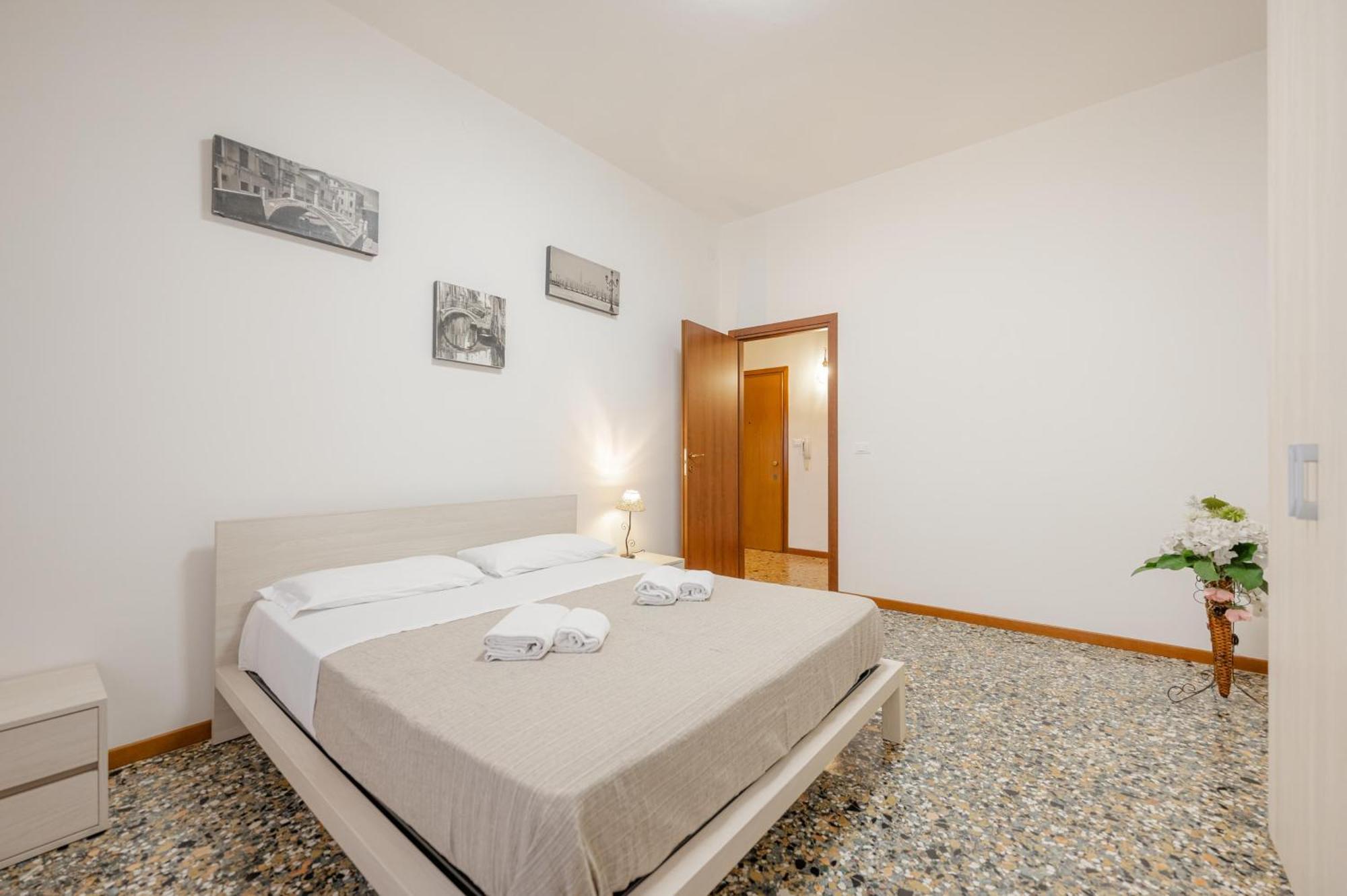 10 Minutes From Apartment
