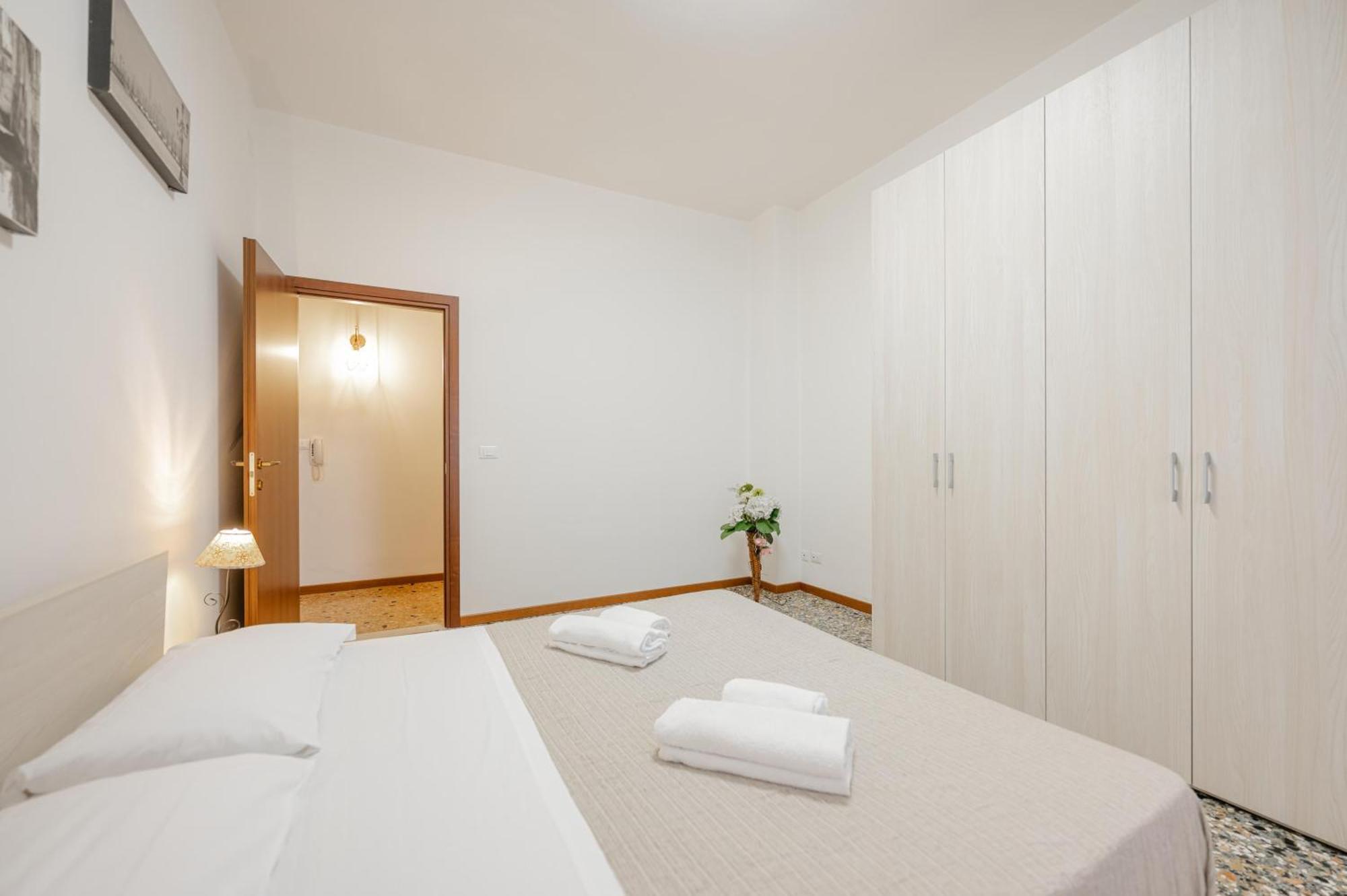 Apartment 10 Minutes From Venice