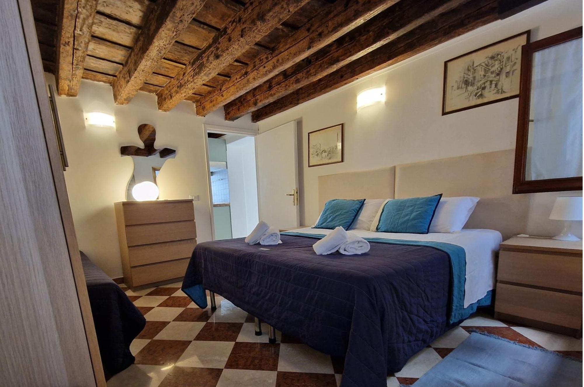 Veneziacentopercento & *