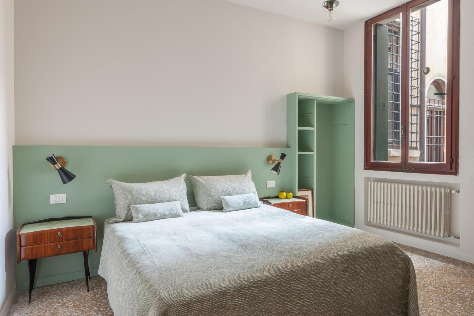 Sant'angelo Canal View Apartment *