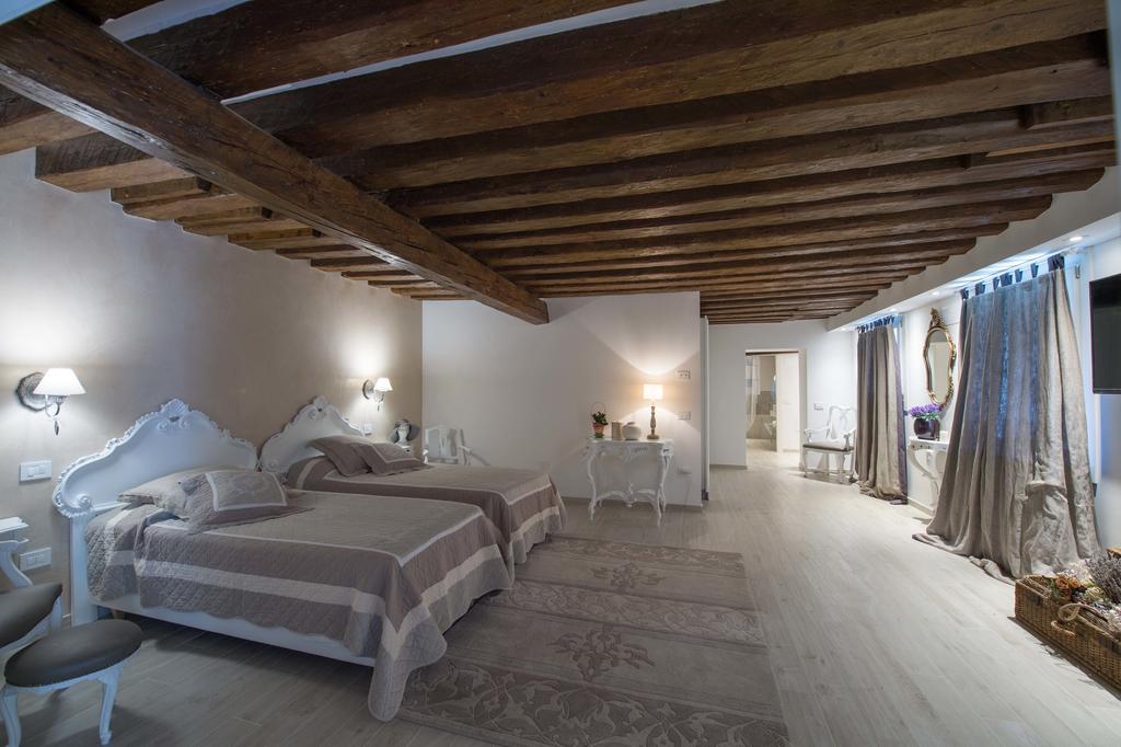 Savoia E Jolanda Veneza