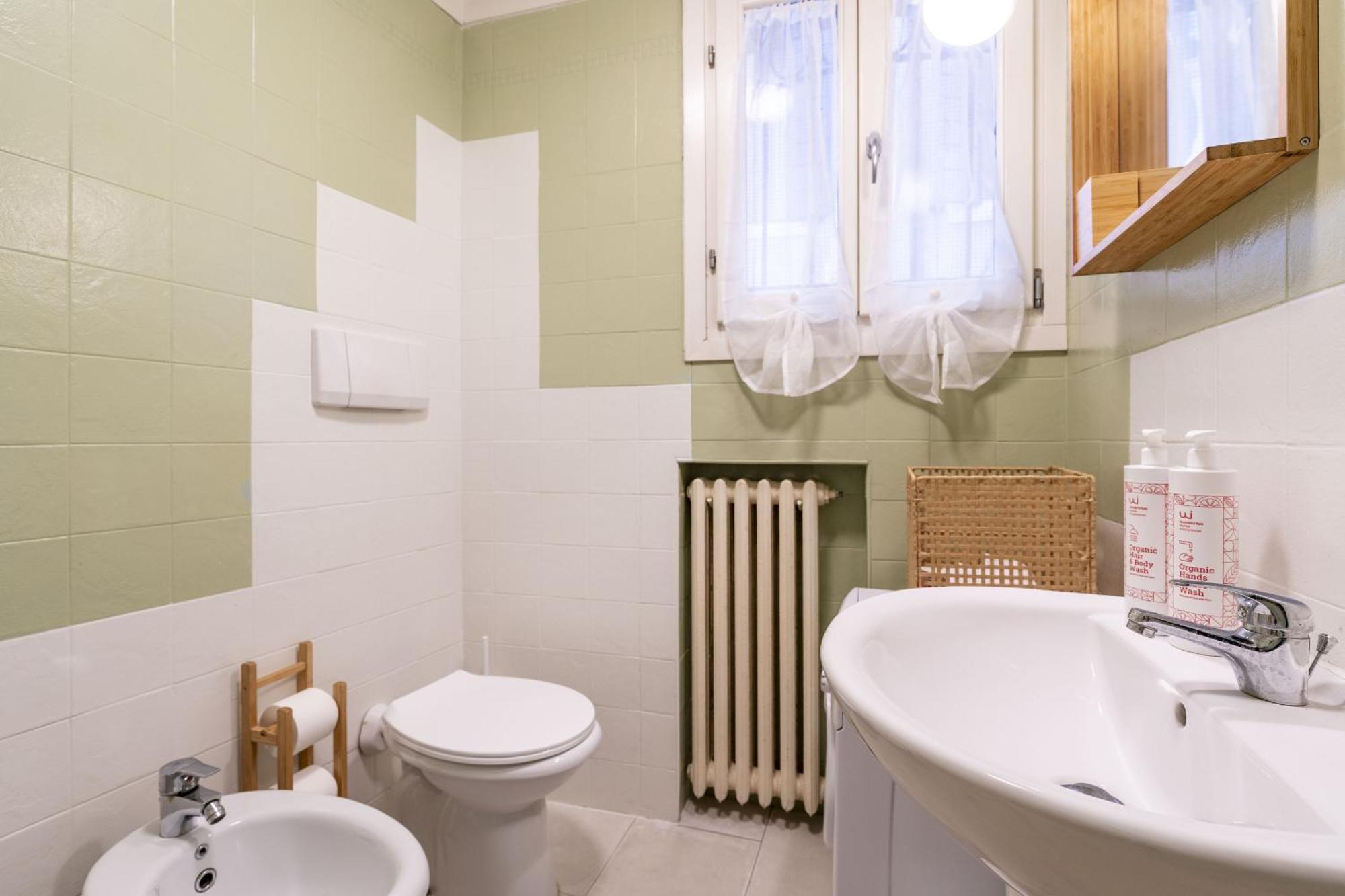 Apartment Santa Lucia Canal View By Wonderful Italy