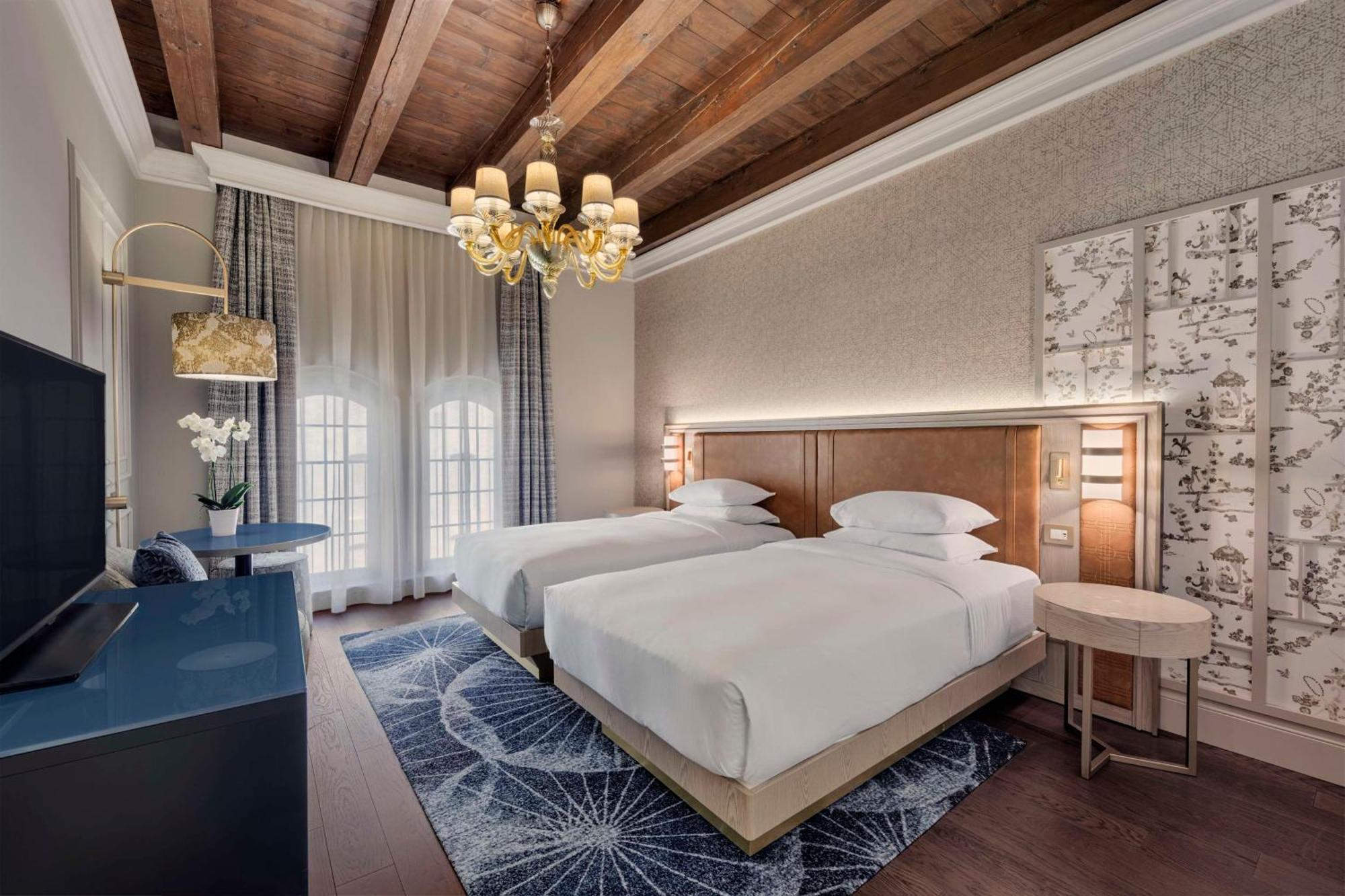 Hotel Hilton Molino Stucky 5*