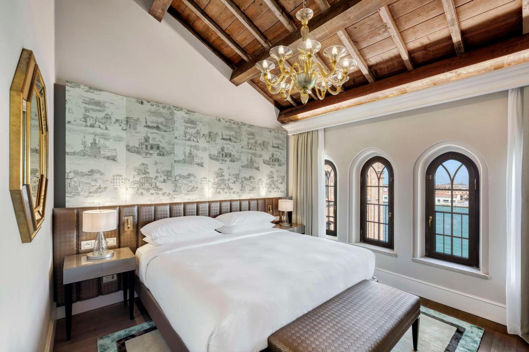 Hotel Hilton Molino Stucky 5*