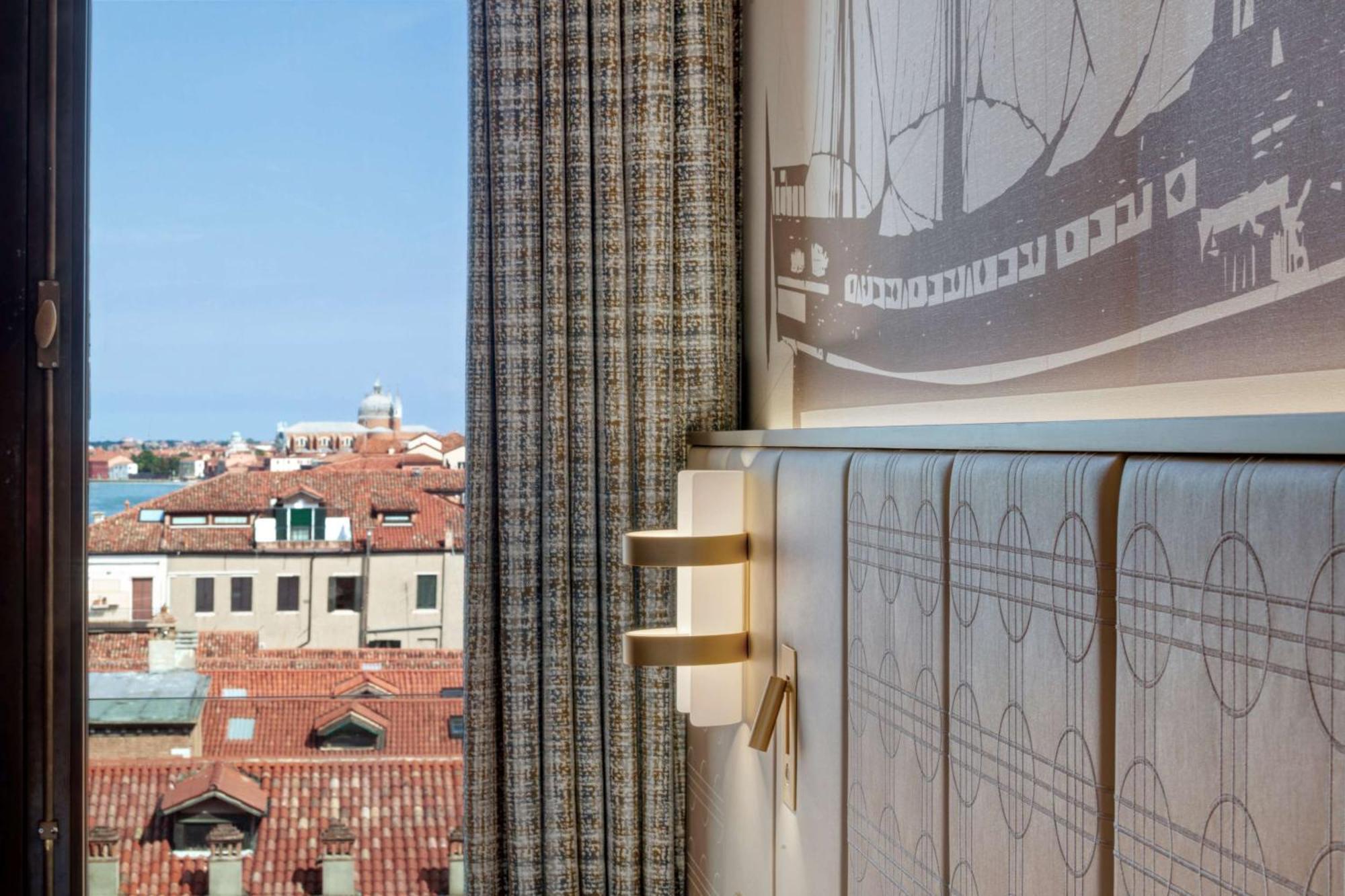 Hotel Hilton Molino Stucky 5*