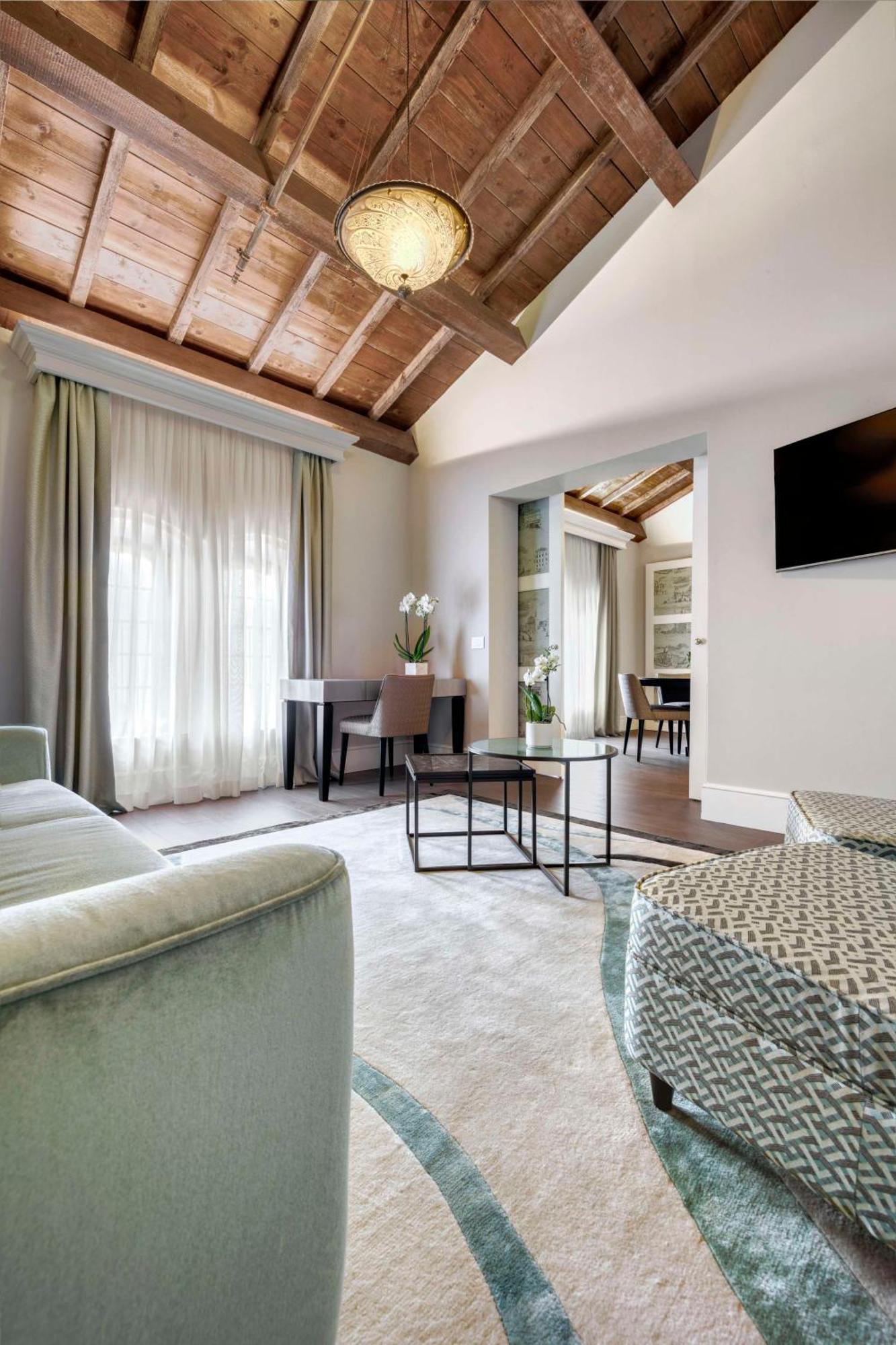 Hilton Molino Stucky 5*