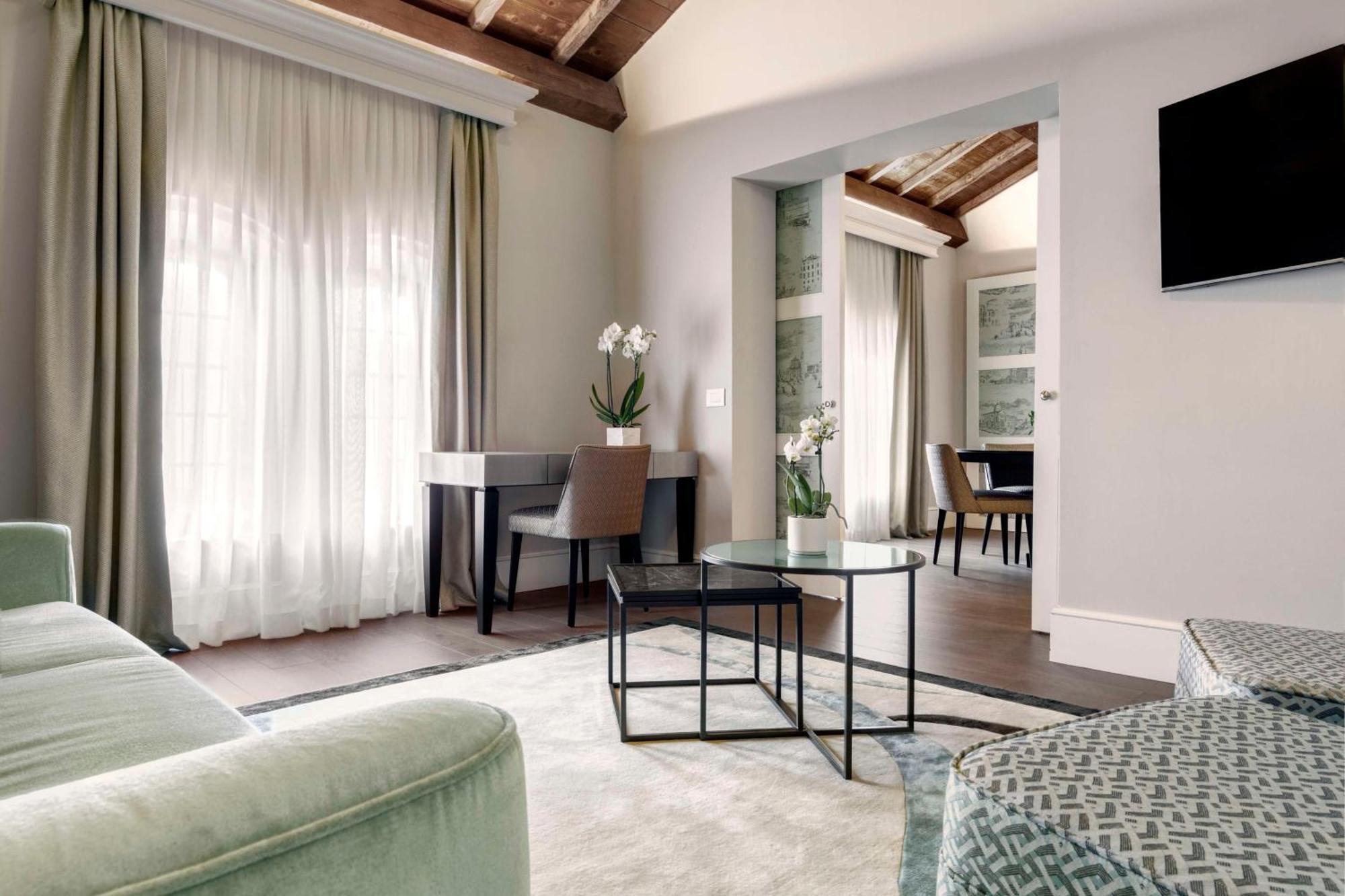 Hilton Molino Stucky Hotel 5*