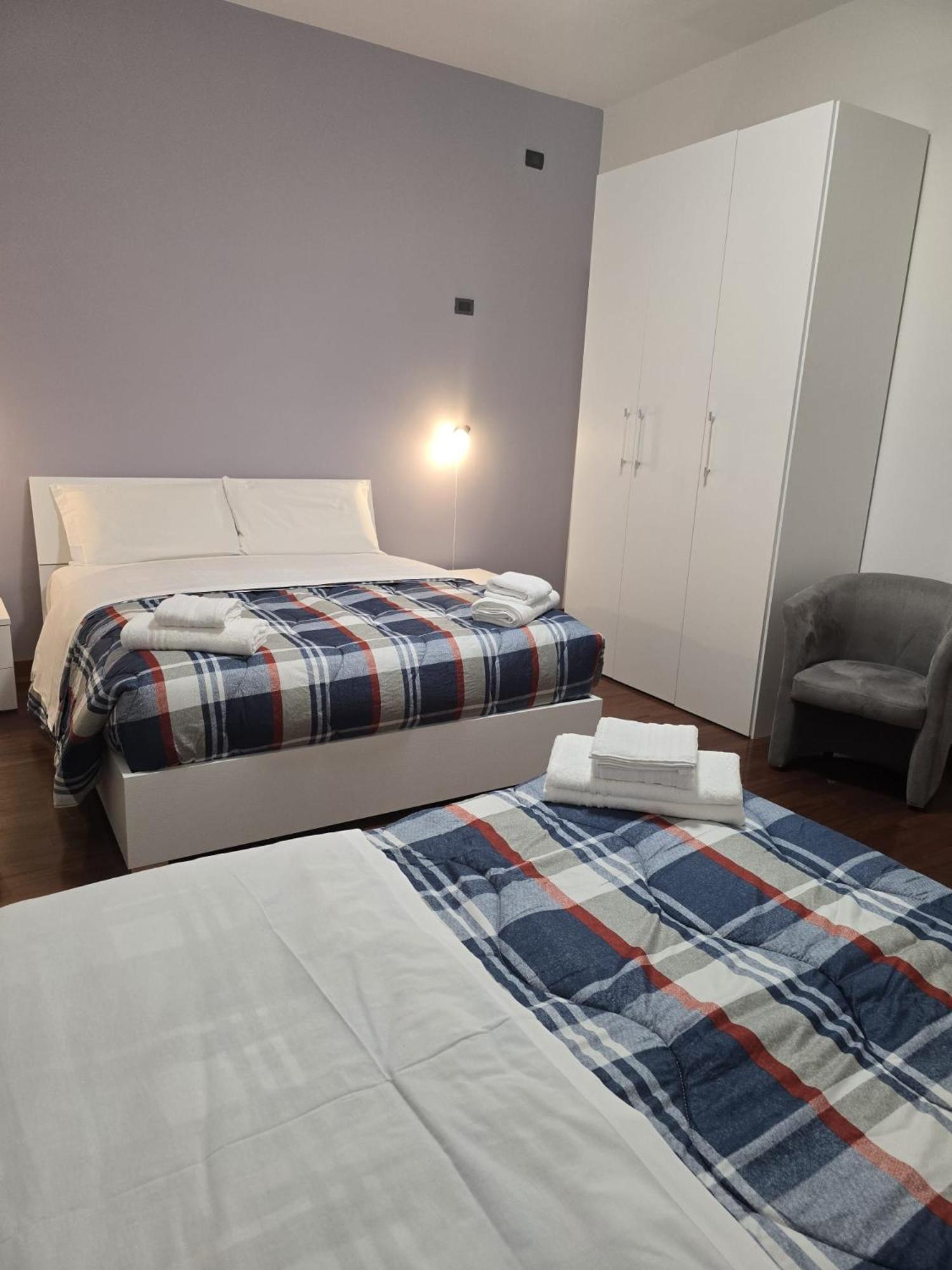 Guest house Mmm Train Station 4 *