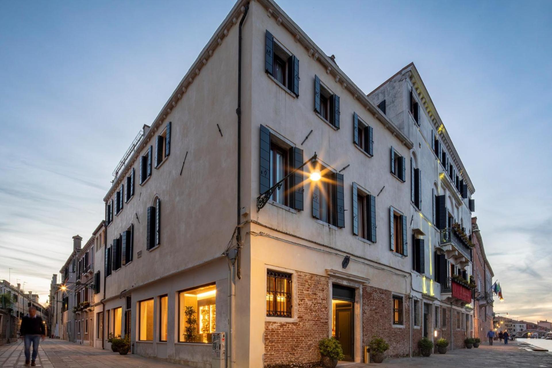 Ca' Bonfadini Historic Experience 5* Veneza