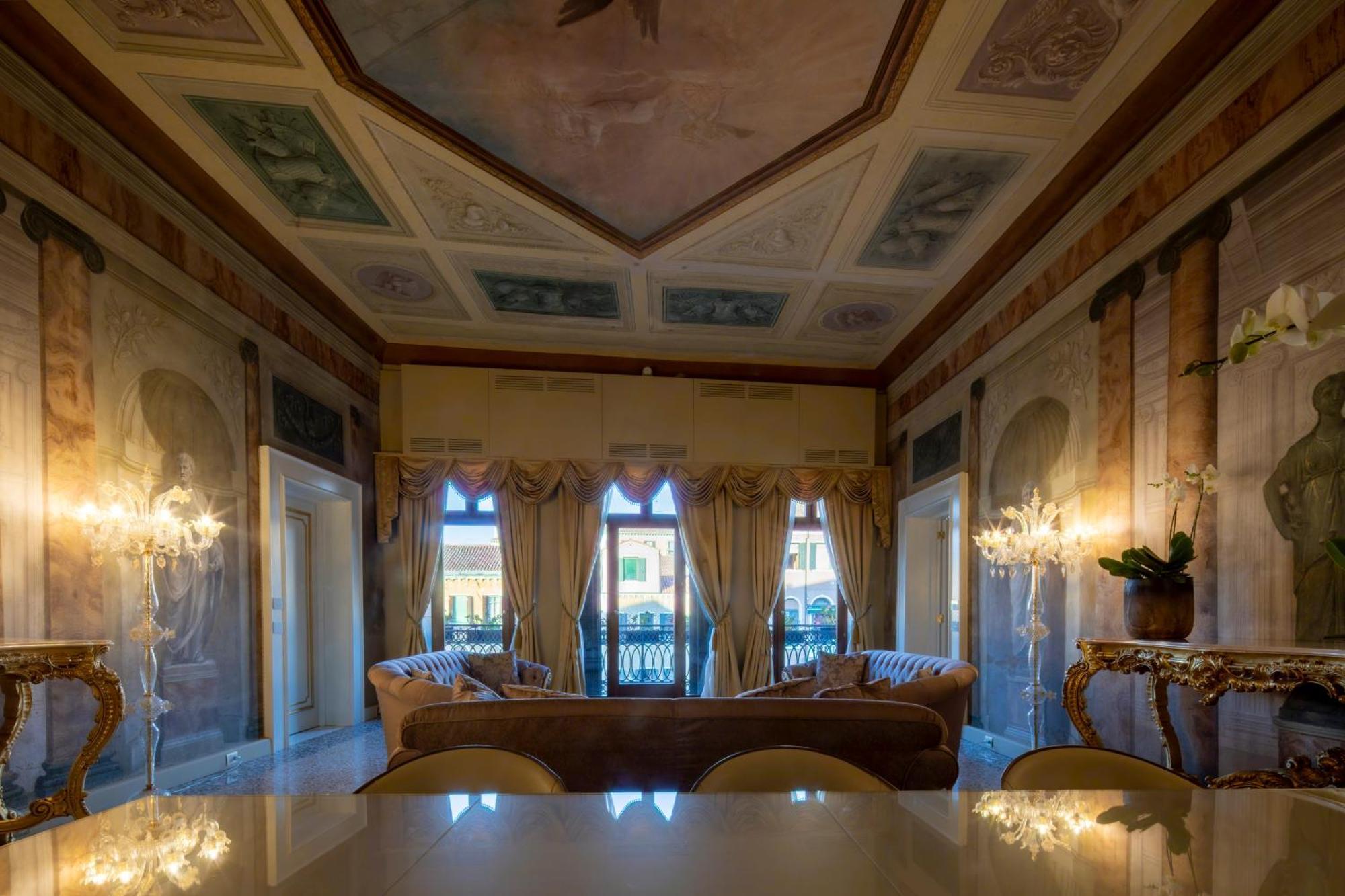 Ca' Bonfadini Historic Experience 5* Veneza