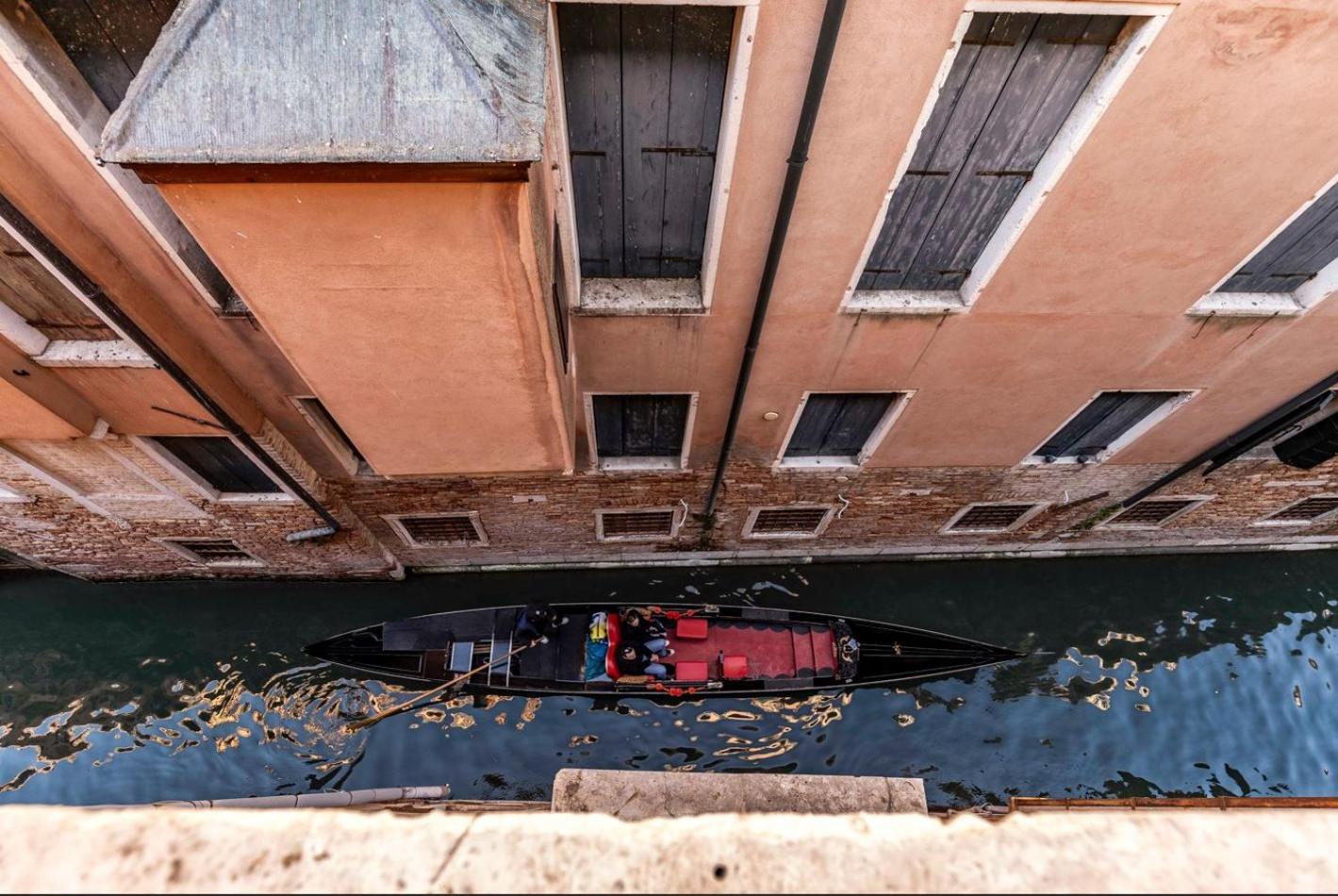 Apartment San Marco Canal View By Bricola